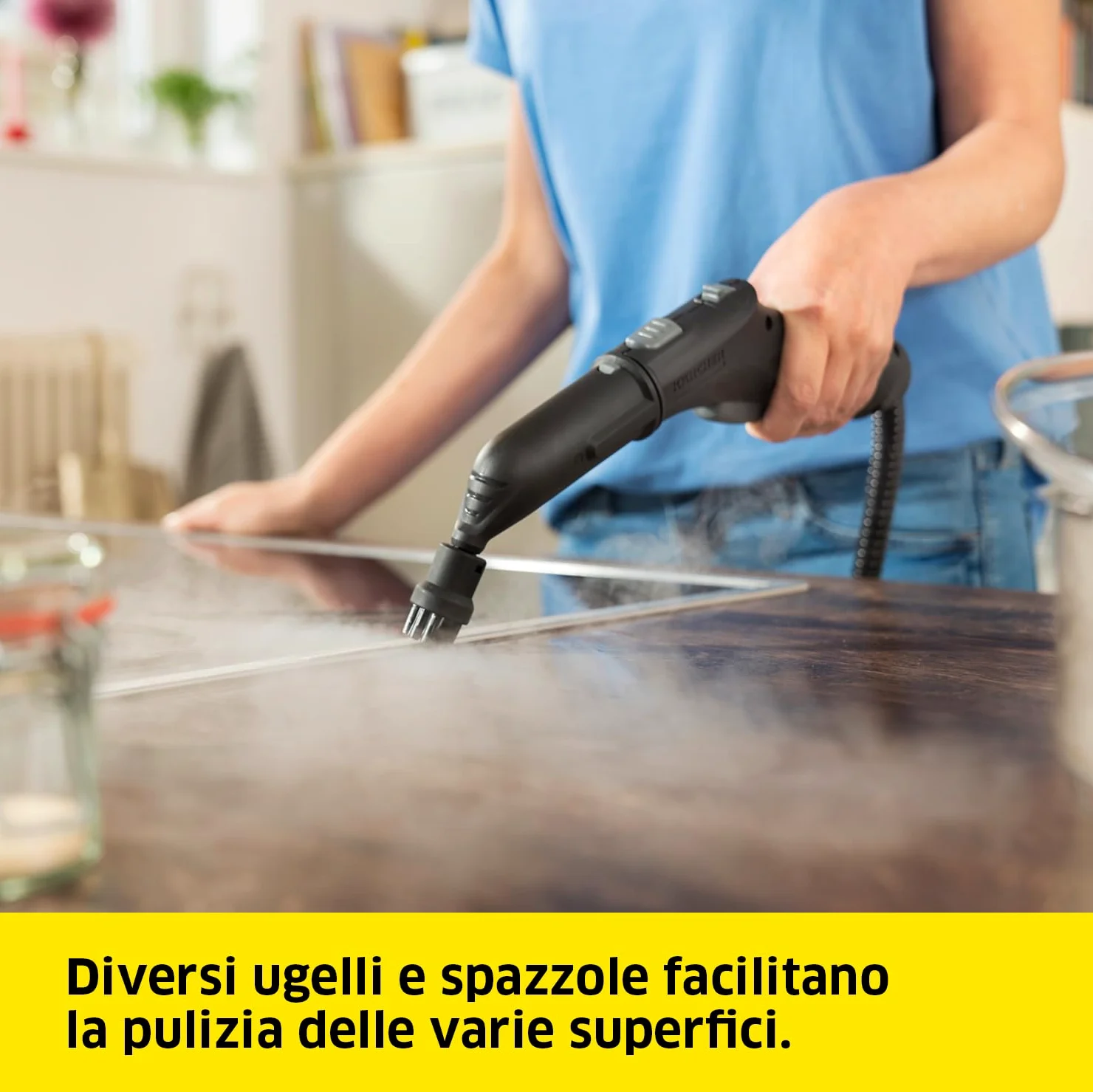 KÄRCHER Pulitore a Vapore SC 3 Deluxe, Pressione 3,5 bar, Riscaldamento 30 sec, Potenza 1.900 W, Area di Lavoro 75 m², Serbatoio da 1L, Include kit pulizia pavimenti e filtro anticalcare