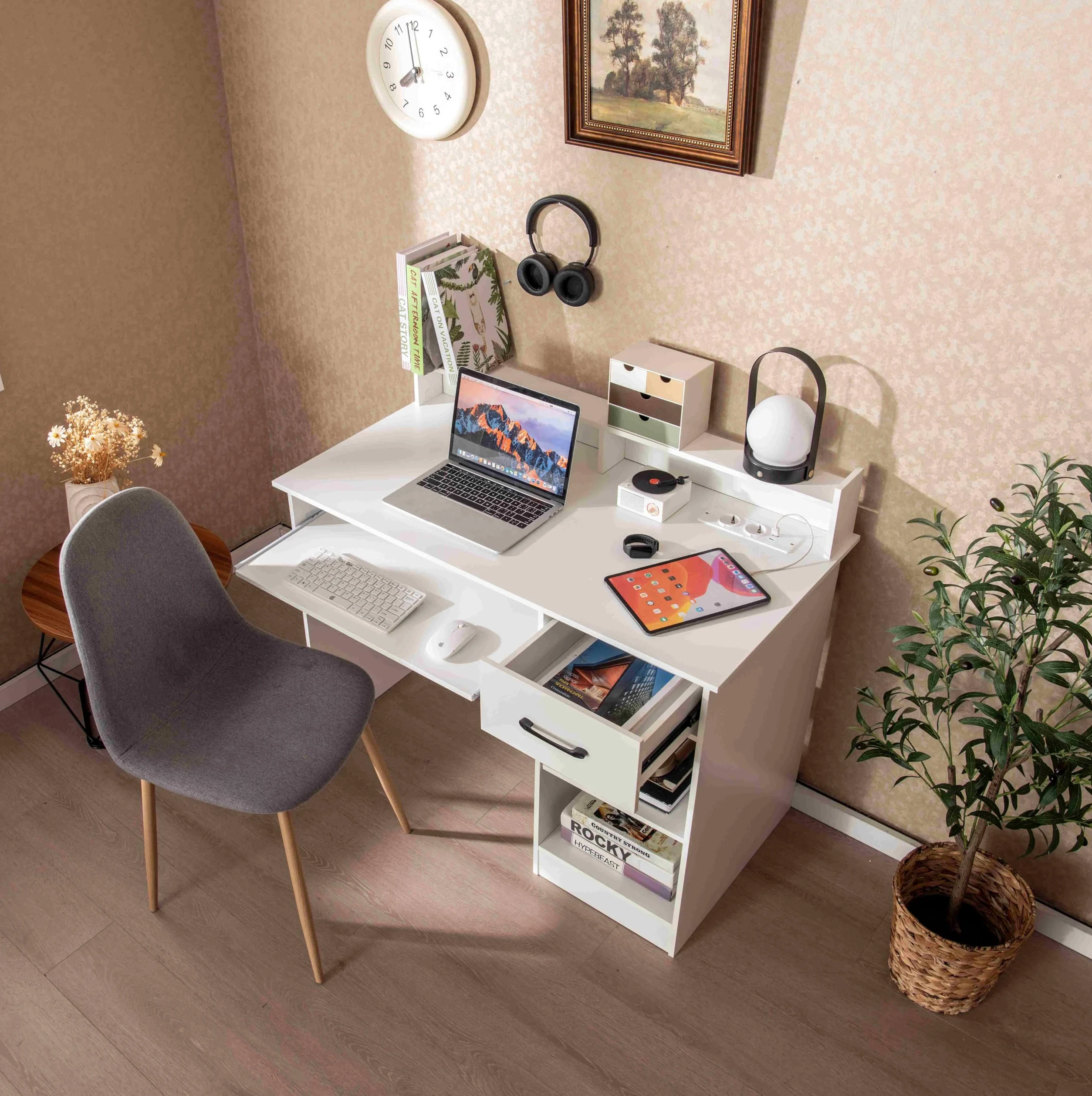 LIFEZEAL Scrivania Ufficio per Computer, con Cassetto, Supporto di Monitor, Vassoio per Tastiera, Salvaspazio, Postazione di Lavoro, Scrittoio, Tavolo Porta PC, Laptop, in Legno, Max 45kg, Bianco