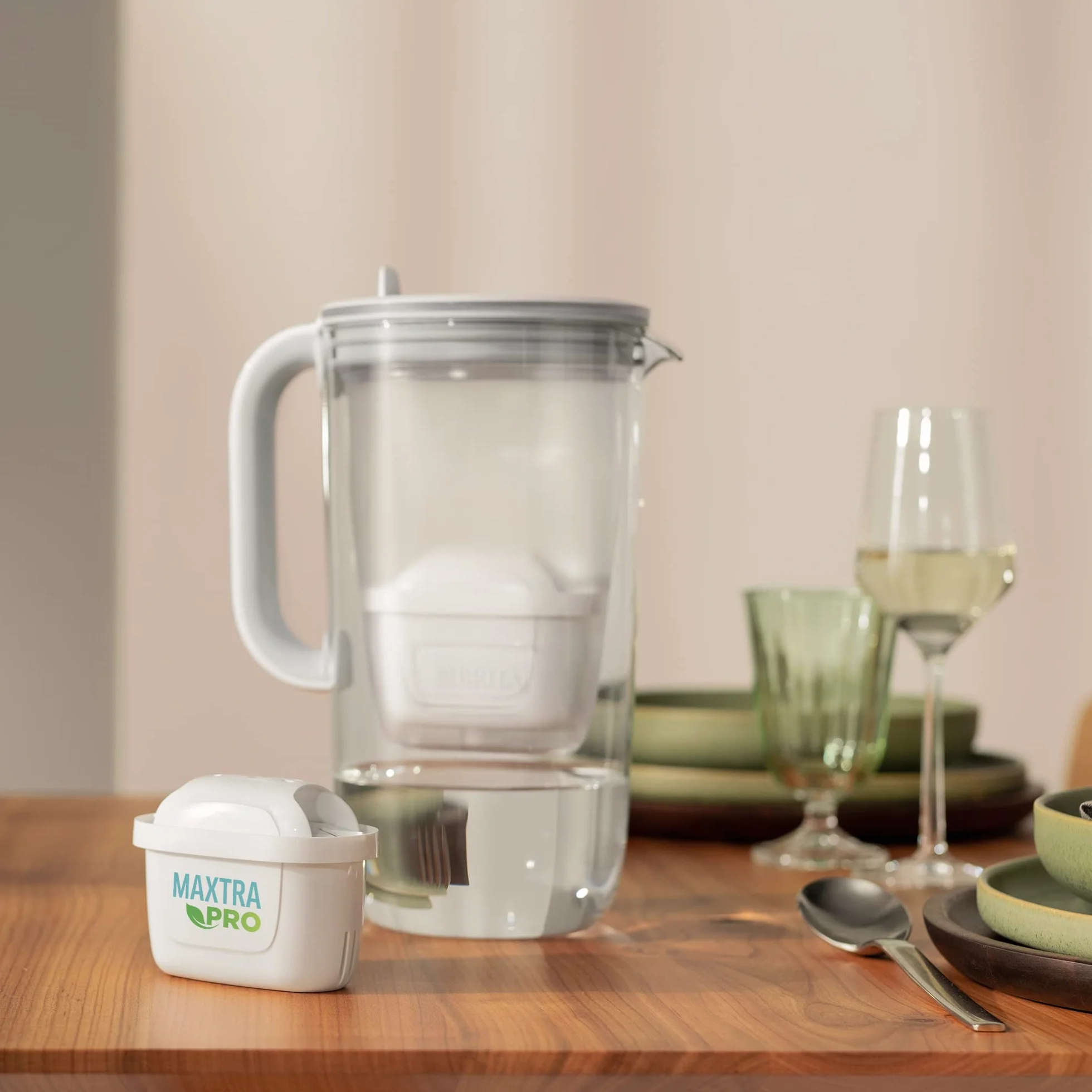 BRITA Caraffa filtrante acqua vetro 2.5L con 3 filtri MAXTRA PRO All-in-1 riducono cloro calcare PFAS metalli