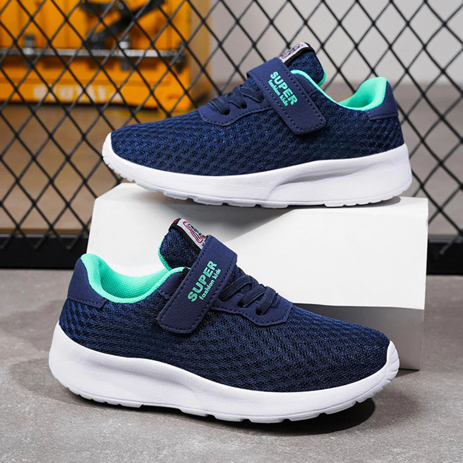 Generisch Sneakers da ragazza, leggere, traspiranti, slip on scarpe da corsa per bambini, comode scarpe da ginnastica con suola morbida