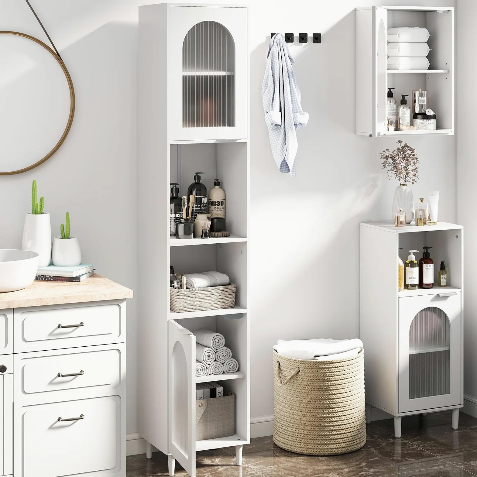 LIFEZEAL Mobile Bagno Salvaspazio Bianco, Colonna Bagno Alto, Stretto, 35x30x180cm, Credenza Cucina, Armadio Dispensa, Mobiletto, con 2 Ante in Vetro, Ripiani Regolabili, Scomparti, in Legno, Max 90kg