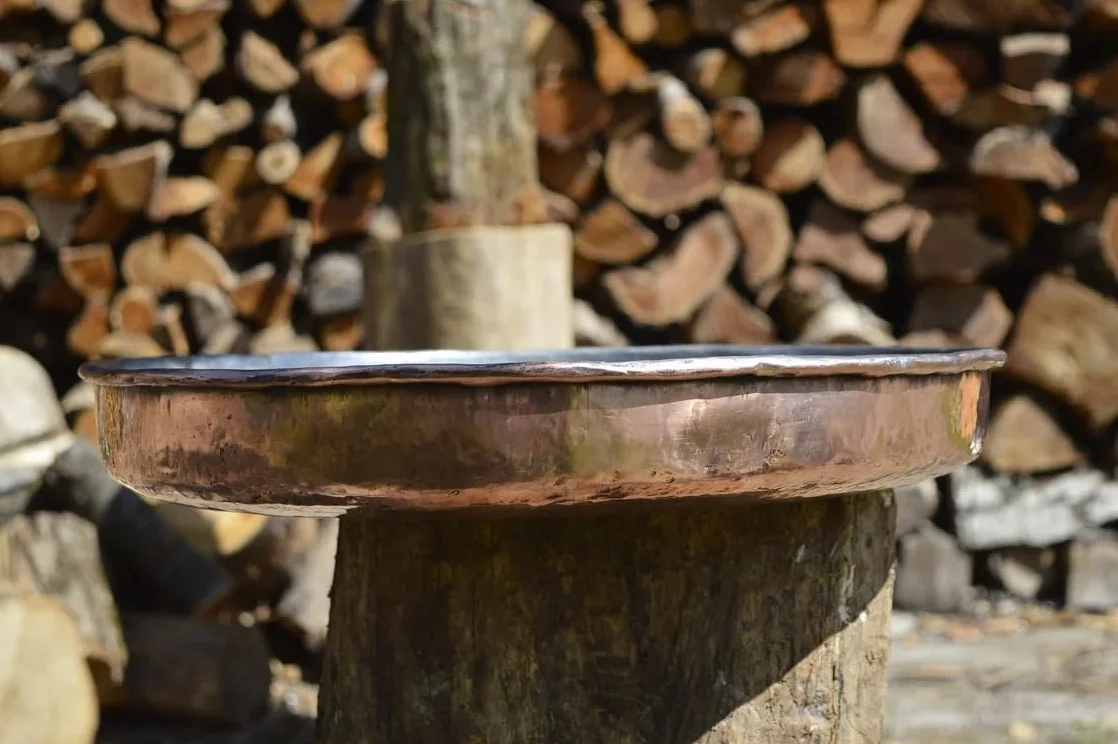 Pentola da Forno Rotonda in Rame, Stagnata all'Interno, Fatta a Mano, Pirofila Tradizionale con Manici ad Anello, per Cottura Professionale (30 cm)