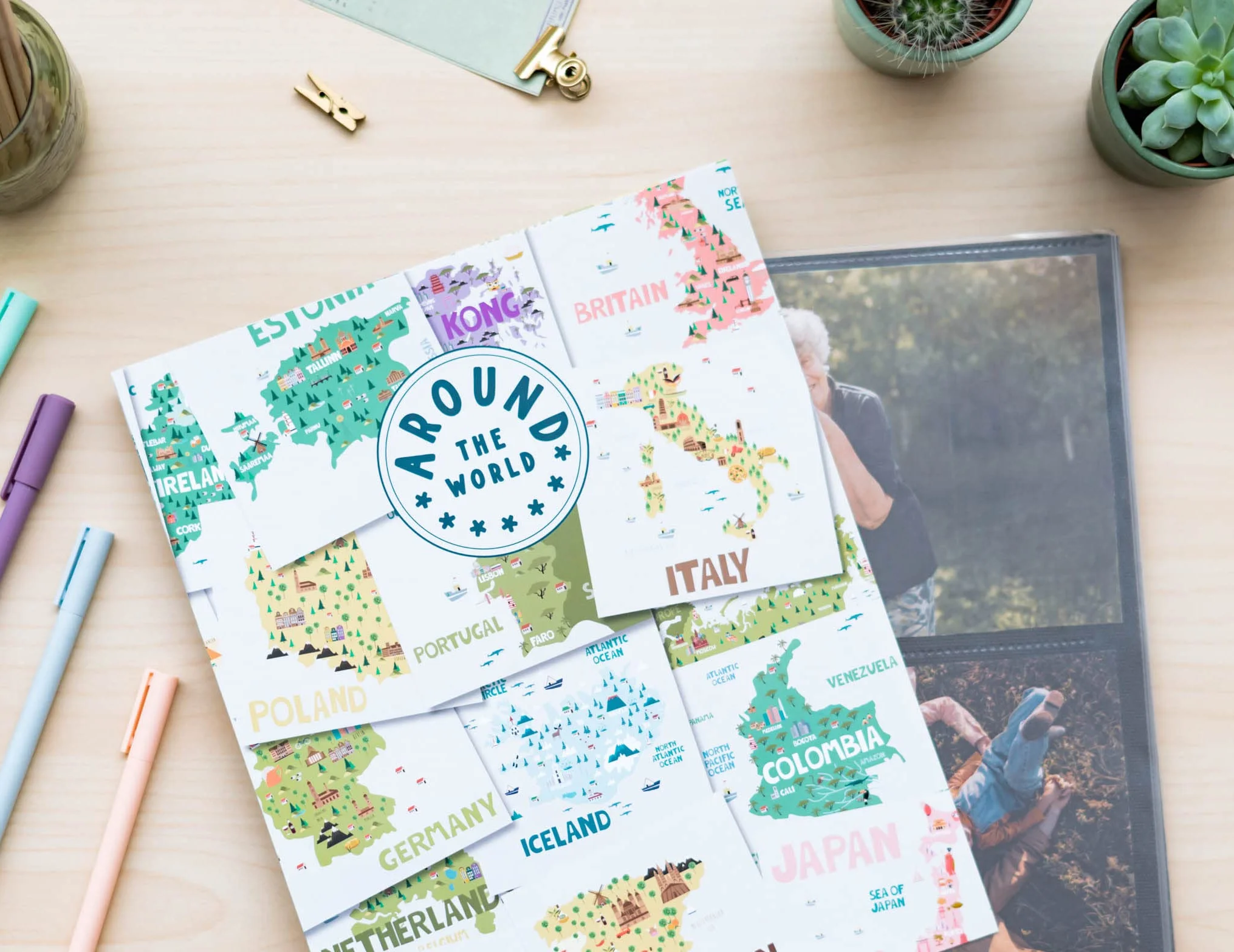 Grupo Erik Album Fotografico Around the World - Album Foto 13x20 cm con 96 Tasche, 2 per Pagine, Copertina Flessibile e Compatibile con Foto 13x18, 12x18 o 13x19