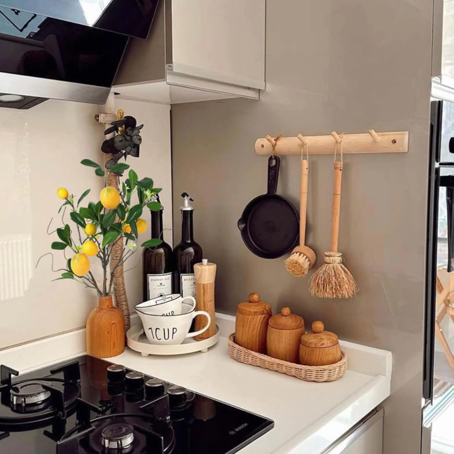 Rami di Limone Artificiali 8 Teste Finti Gialli con Steli Lunghi e Salice per Decorazione Tavolo