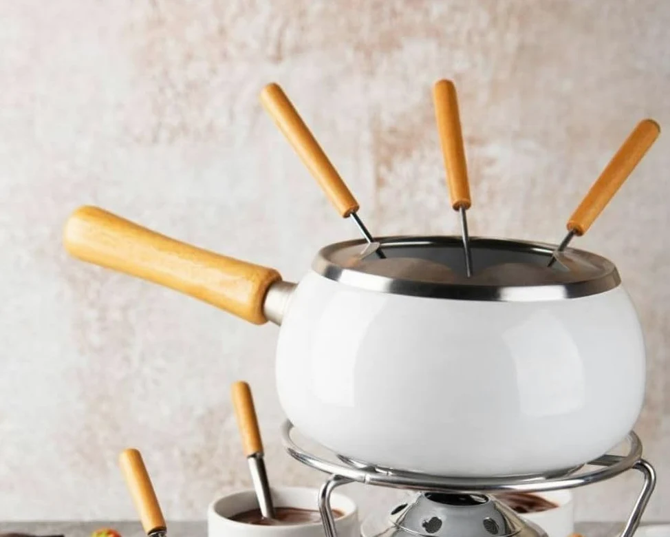 Excelsa Convivio Servizio Fonduta 28 Pezzi, Casseruola Smaltata Con Manico In Legno