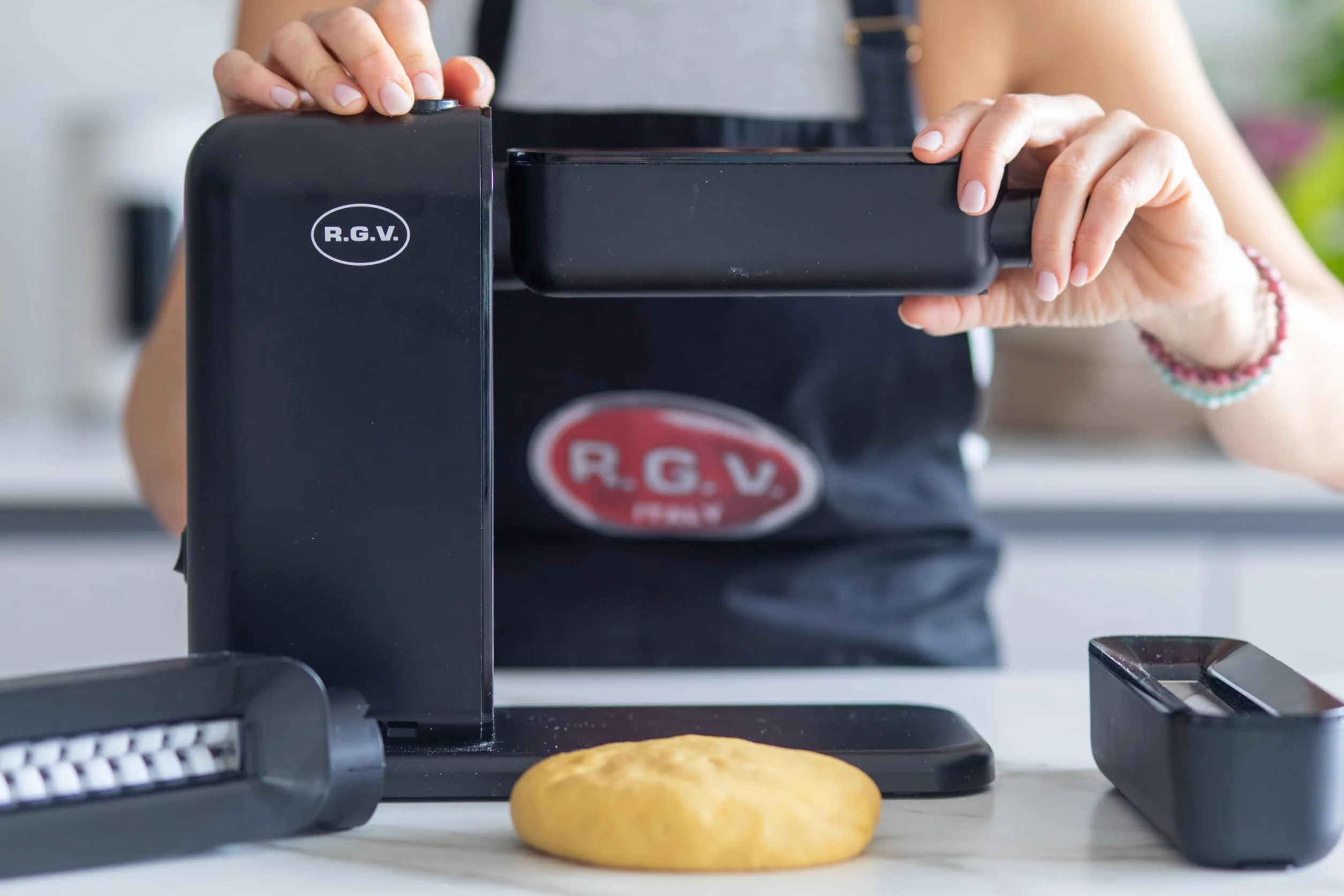 RGV Pasta Ora Macchina Elettrica per Pasta 120W, 3 Accessori, ABS