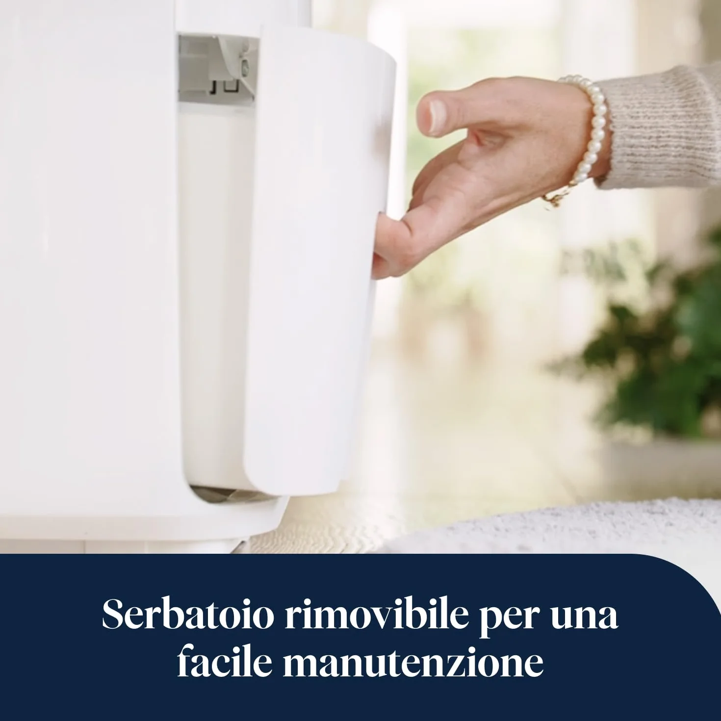De’Longhi Tasciugo AriaDry Multi - Deumidificatore Casa Portatile, Sistema di Filtrazione a 3 Azioni, Assorbi Umidità 14L/Giorno, Asciugabiancheria, Antimuffa, Bassa Rumorosità, Bianco (DEXD214RF)