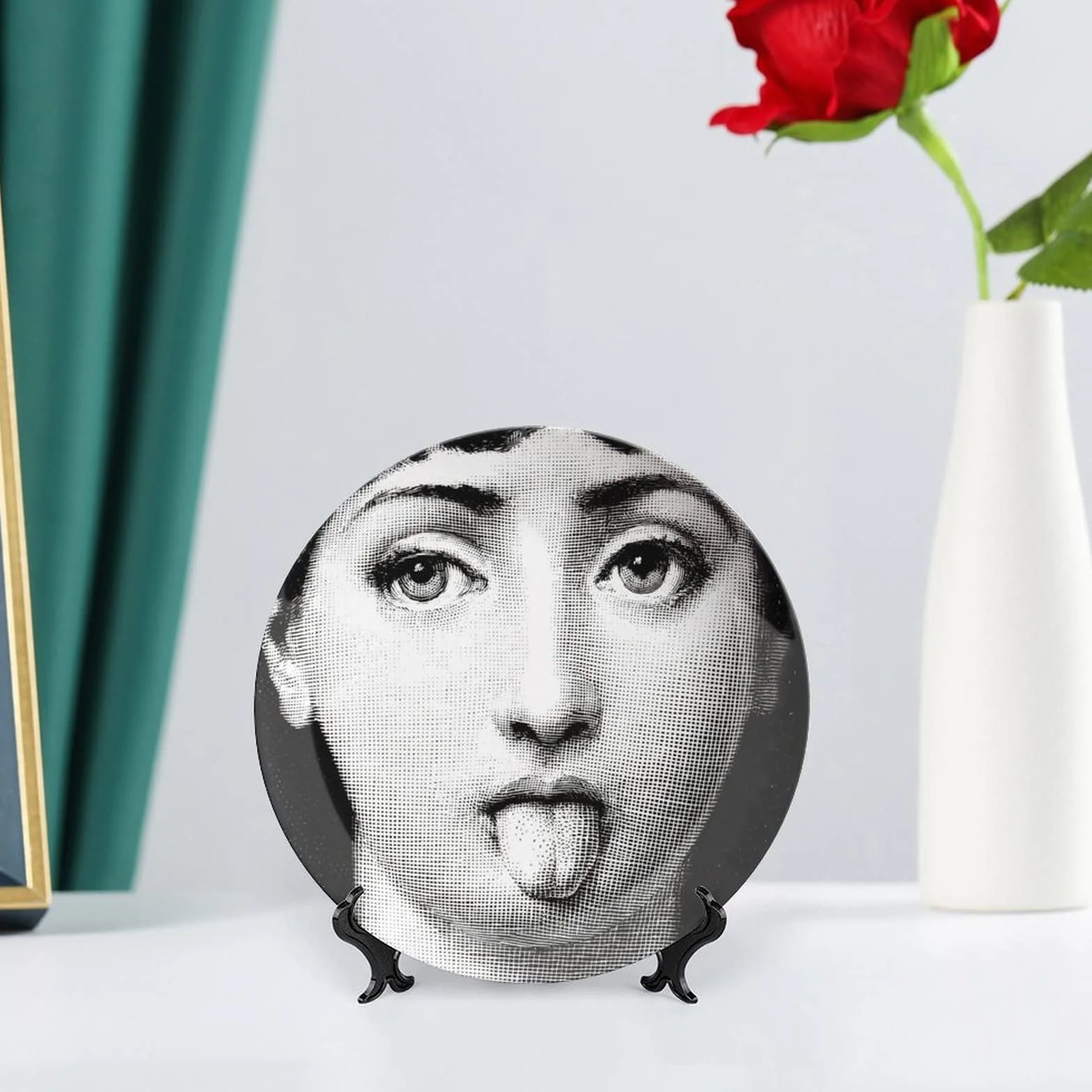 Lina Cavalieri Piatto Ceramica Decorazione Murale Trucco 6 Pollici Diametro 15 cm con Supporto e Gancio