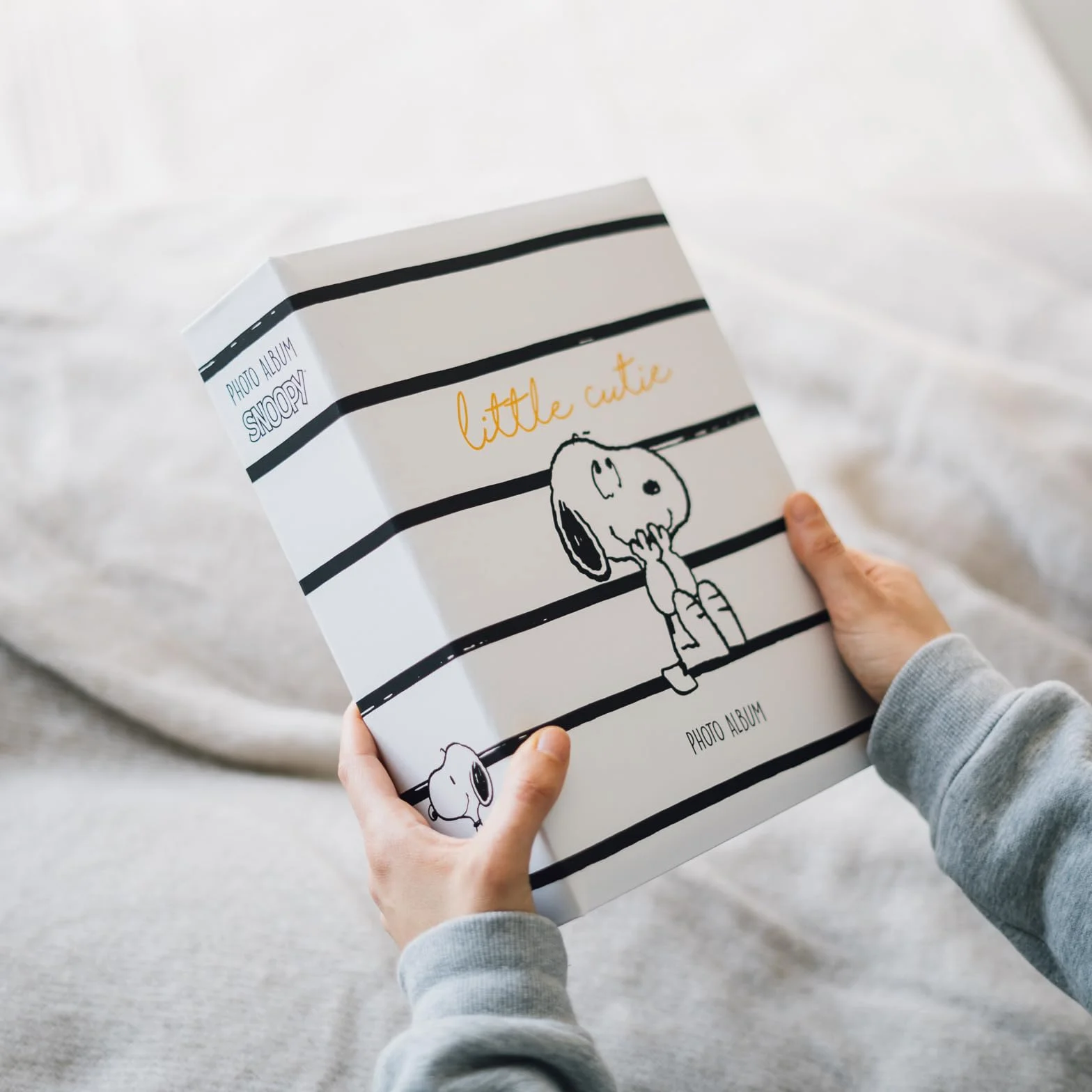 Grupo Erik Album Fotografico Snoopy Peanuts - Album Foto 13x20 cm con 304 Tasche Copertina Rigida e Compatibile con Foto 10x15, 13x18 o 13x19 | Snoopy Gadget