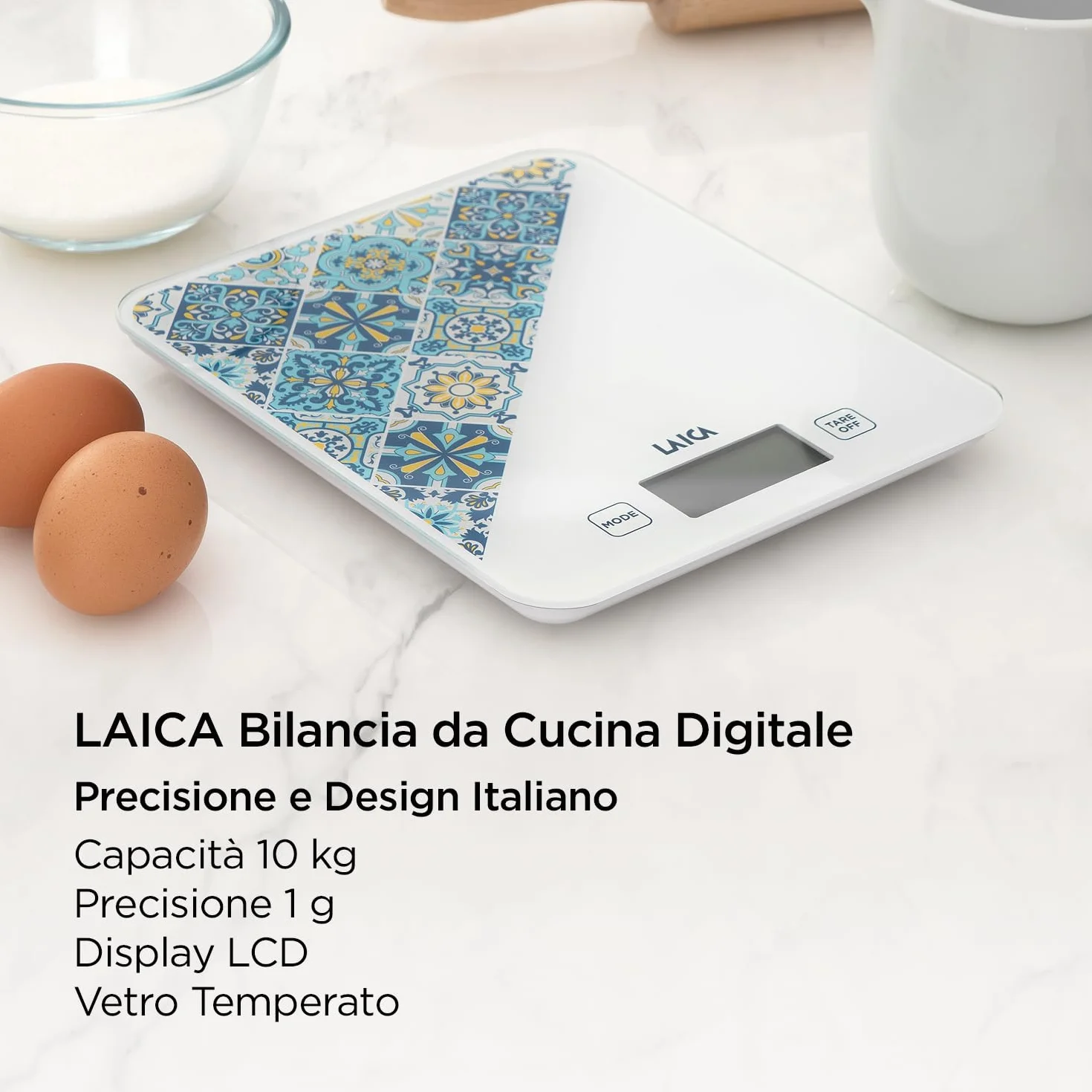 LAICA Bilancia da Cucina Digitale - Blue - Appendibile - Alta Precisione 10kg/1g - Display LCD - Funzione TARA - Calcola il Volume dell'Acqua - Vetro Temperato - Italian Design