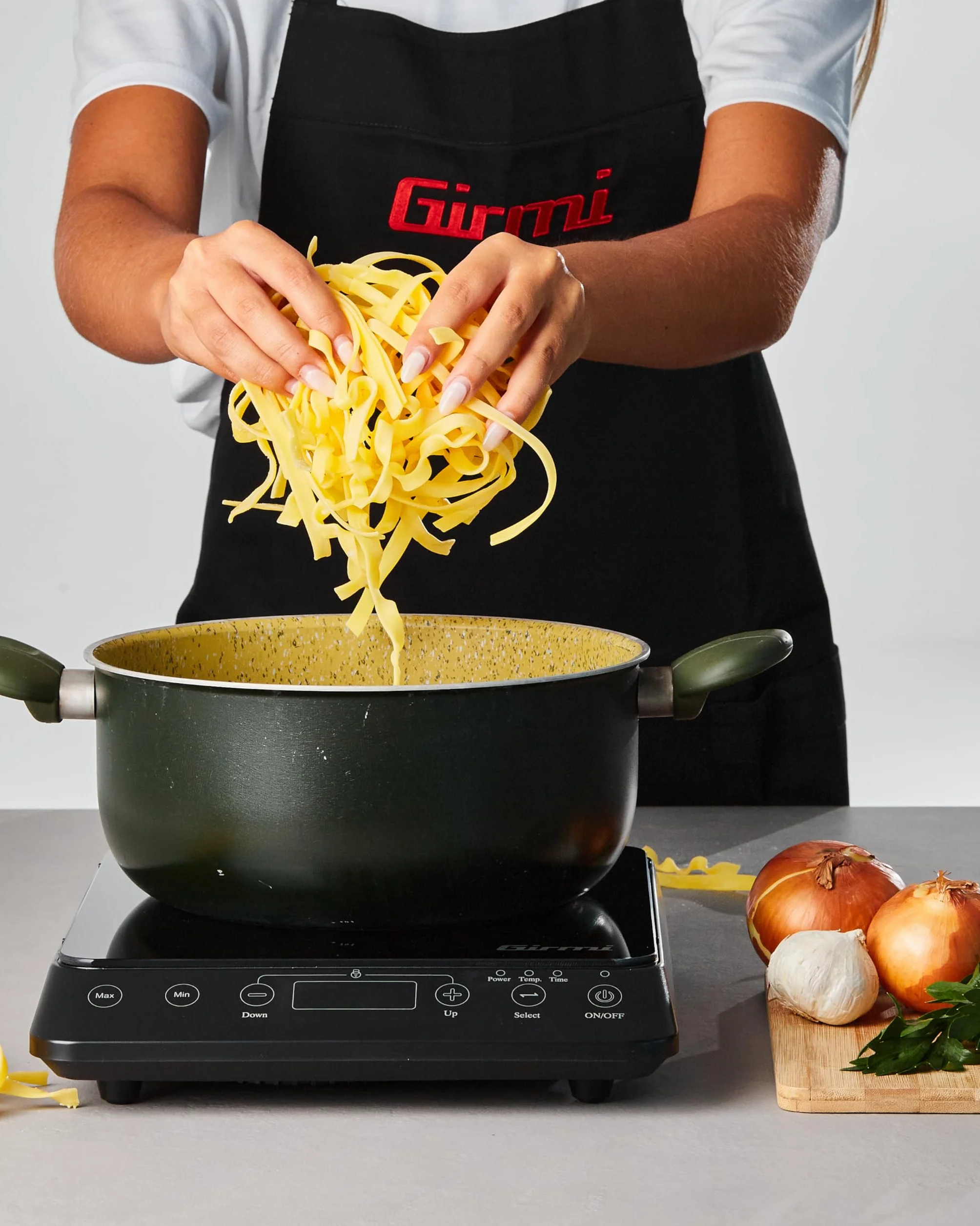 Girmi PI04 Piastra a Induzione Singola 2000W 10 Potenze Nero