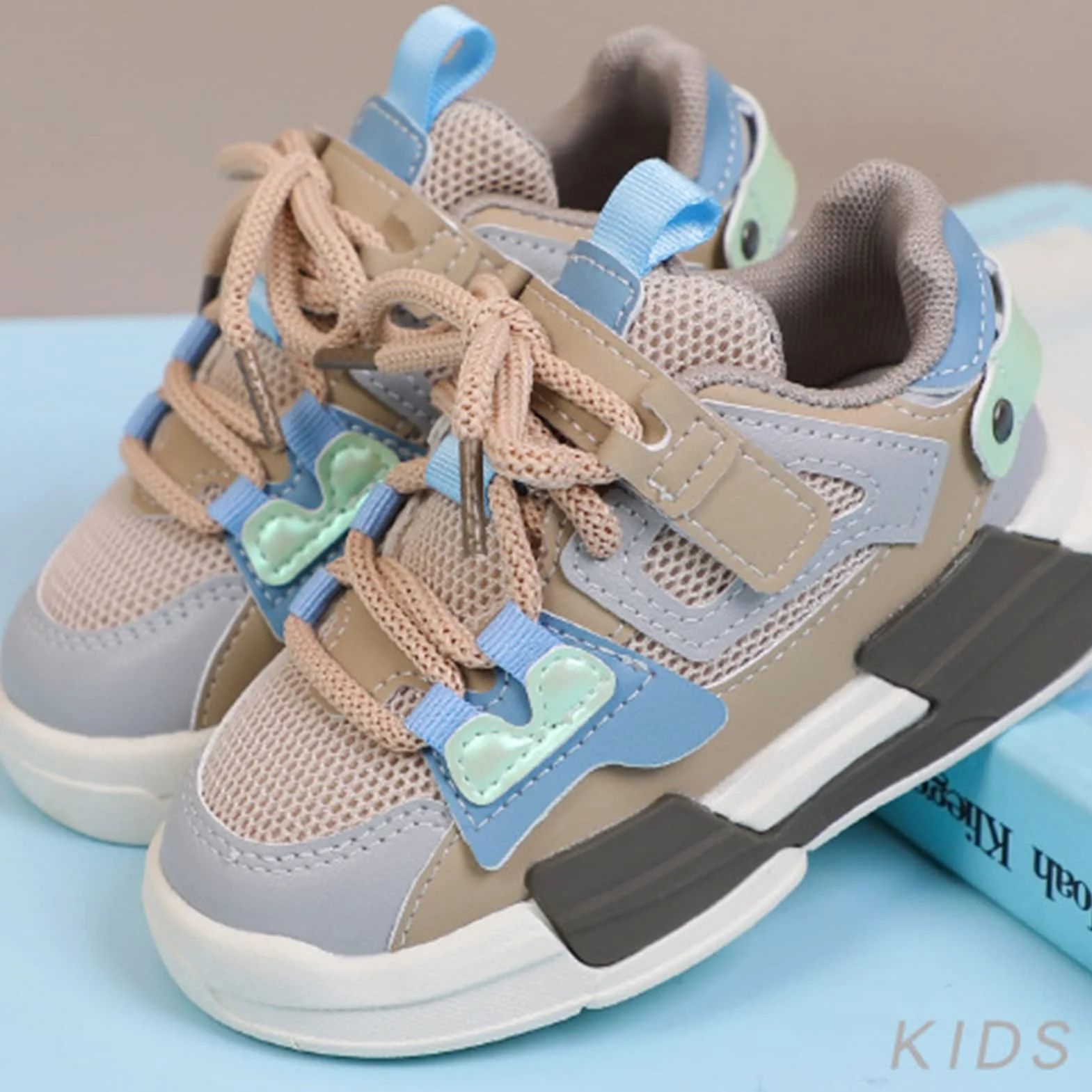 TOPINCN Scarpe Sportive per Bambini, Sneakers per Bambini Scarpe da Corsa per Bambini Scarpe da Ginnastica Atletiche Traspiranti Leggere Chiusure Ad Anello Scarpe Casual per Bambini