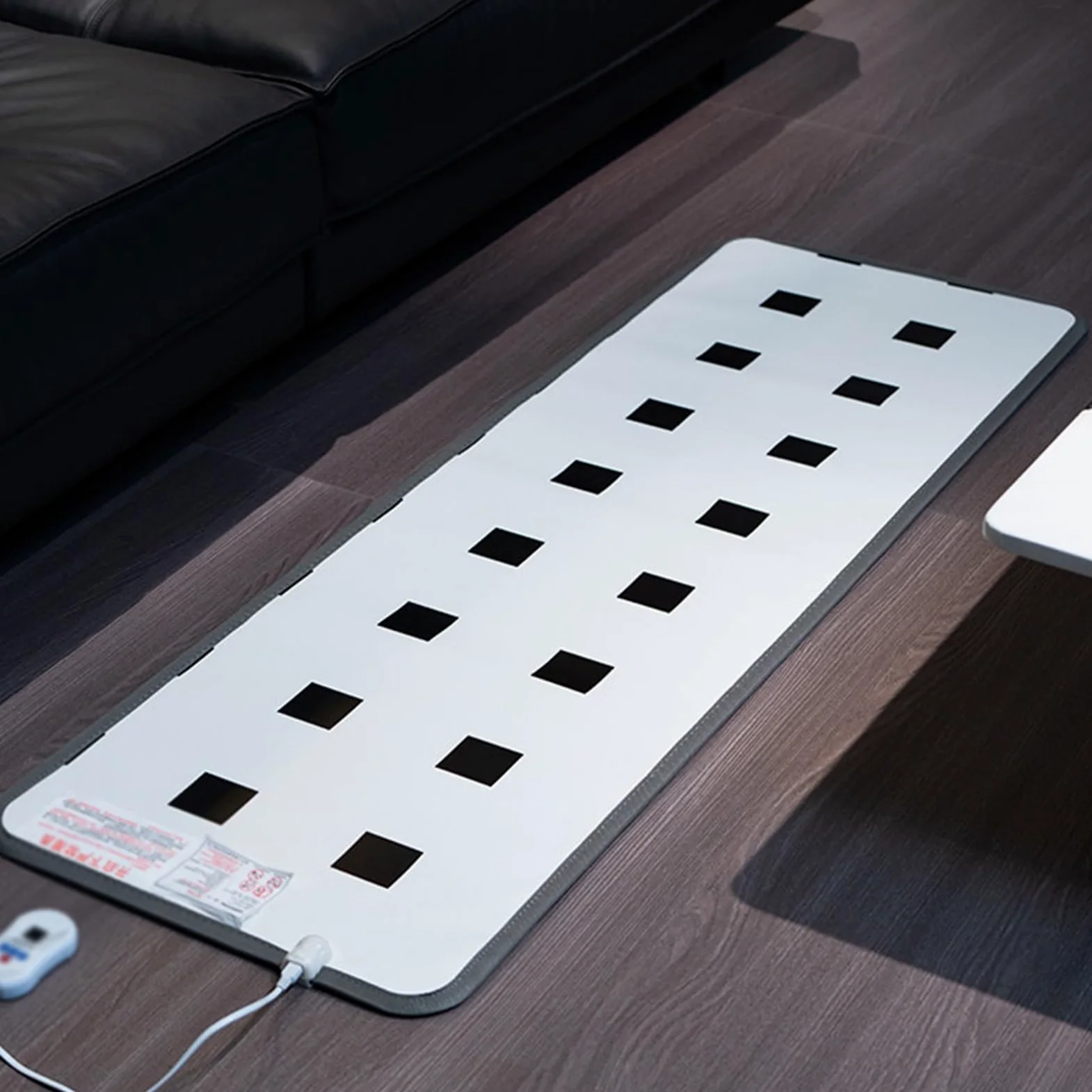 Tappetino riscaldante elettrico, scaldapiedi da posizionare sotto la scrivania, superficie in PVC impermeabile e facile da pulire, temperatura regolabile per l'inverno