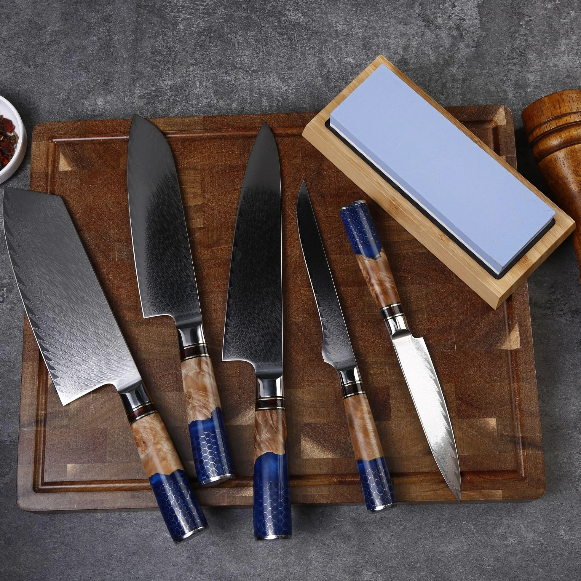 Set coltelli da cucina professionali giapponesi in acciaio damasco con pietra affilacoltelli professionale. Coltello damasco giapponese con pietra per affilare per chefs e amanti della cucina (5 set)