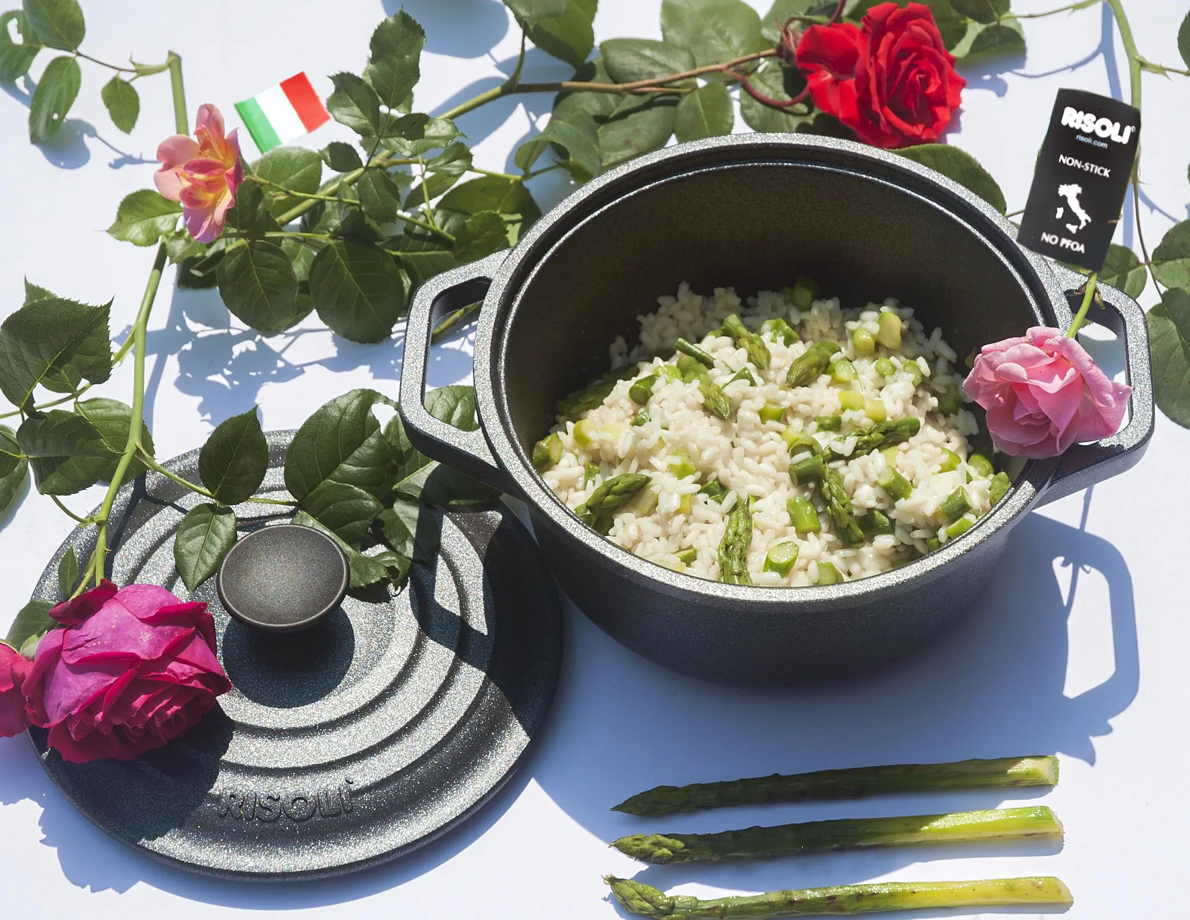RISOLI' | LE PIGNATTE, Casseruola Antiaderente per Induzione e Gas Ø28cm, Slow Cooking, Coperchio e Manici in Fusione, Alluminio Fuso Riciclato, Made in Italy