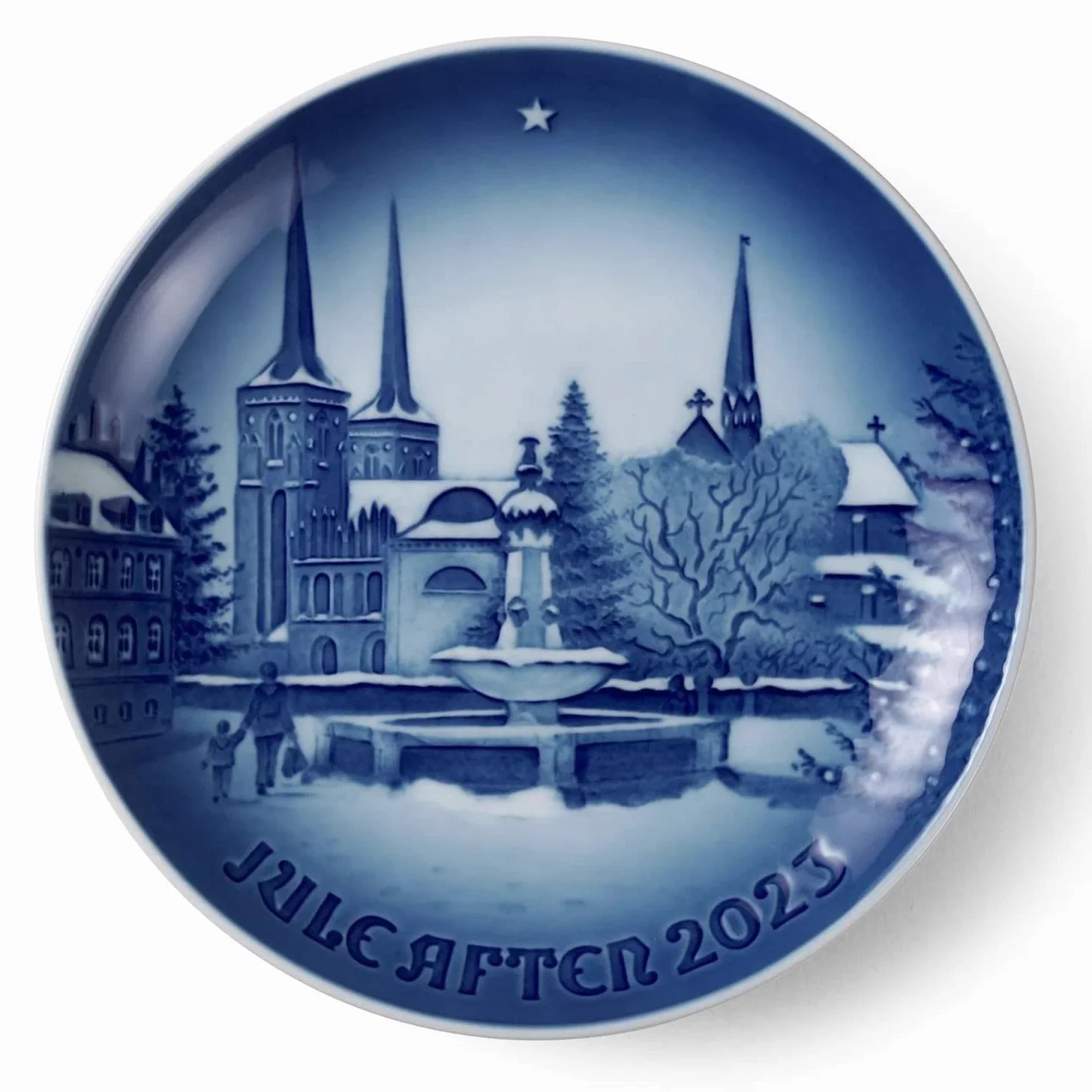 Royal Copenhagen Bing & GRØNDAHL 1066056 - Piatto natalizio 2023, motivo: Natale in rosa, diametro: 18 cm