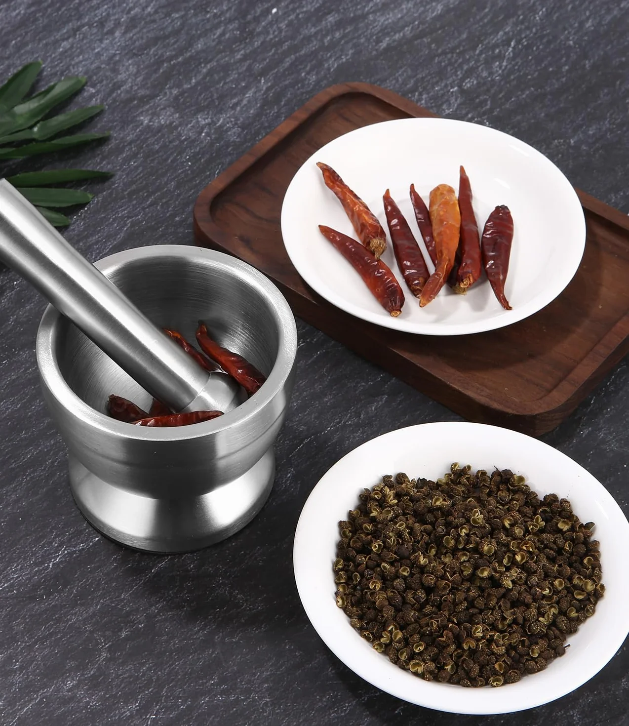 Set di Mortaio e Pestello 304 con Pennello, Cucchiaio e Coperchio in Silicone, Macinaspezie
