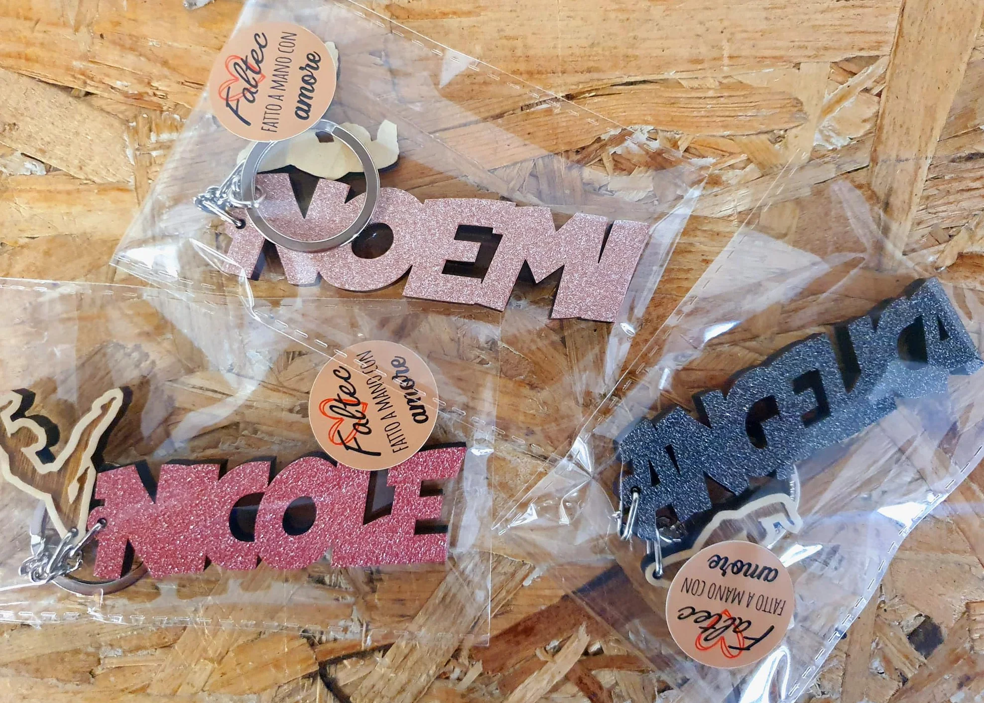 Portachiavi personalizzato in legno glitterato Ginnastica Artistica regalo personalizzato