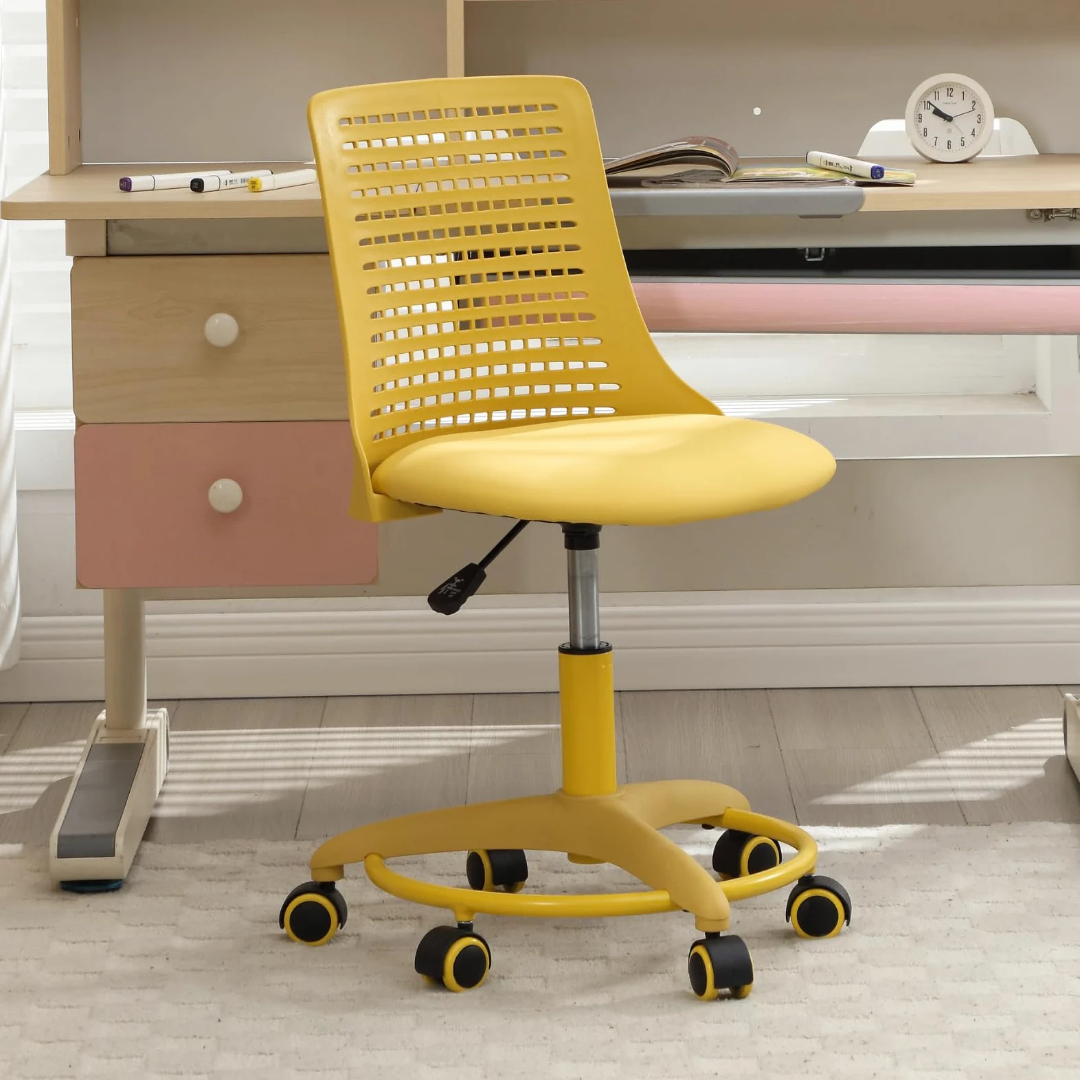 Ya-Home Sedia da Scrivania per Bambini Sedia Girevole Regolabile in Altezza Sedia Studio Bambina senza Braccioli Sedia Gioco Bambino con Schienale Sedia Bambini con Poggiapiedi per Cameretta, Giallo