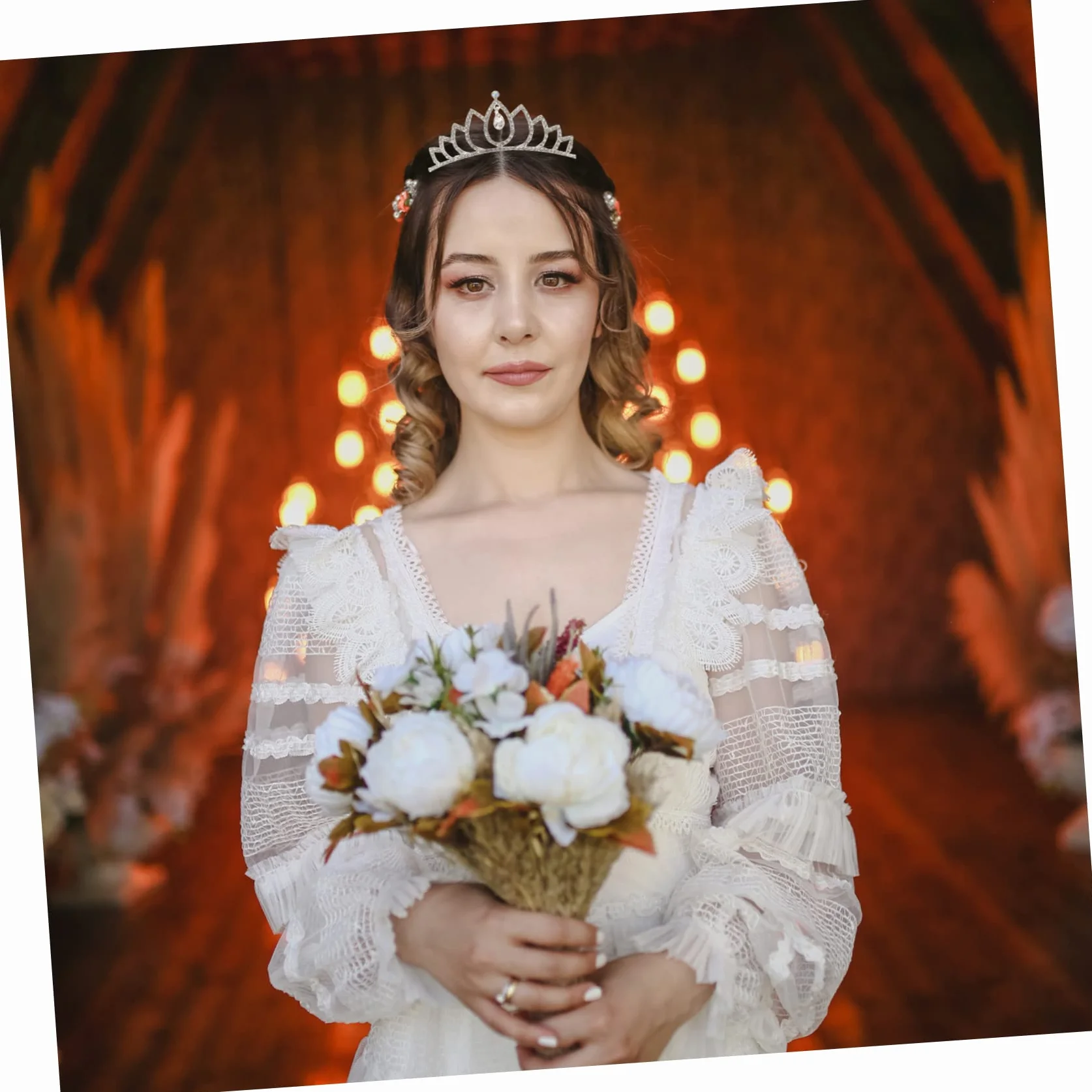 Coroncina da Sposa Bianca in Lega con Strass Colorati, Pettine Resistente per Matrimonio