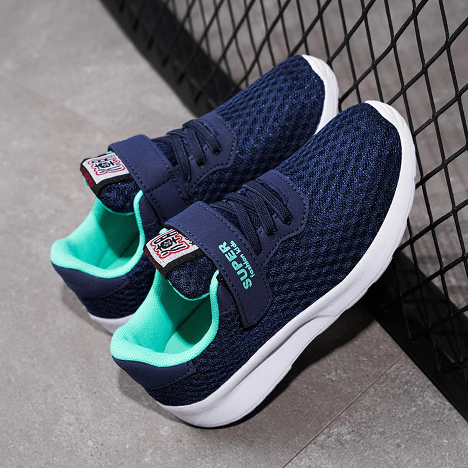 Generisch Sneakers da ragazza, leggere, traspiranti, slip on scarpe da corsa per bambini, comode scarpe da ginnastica con suola morbida