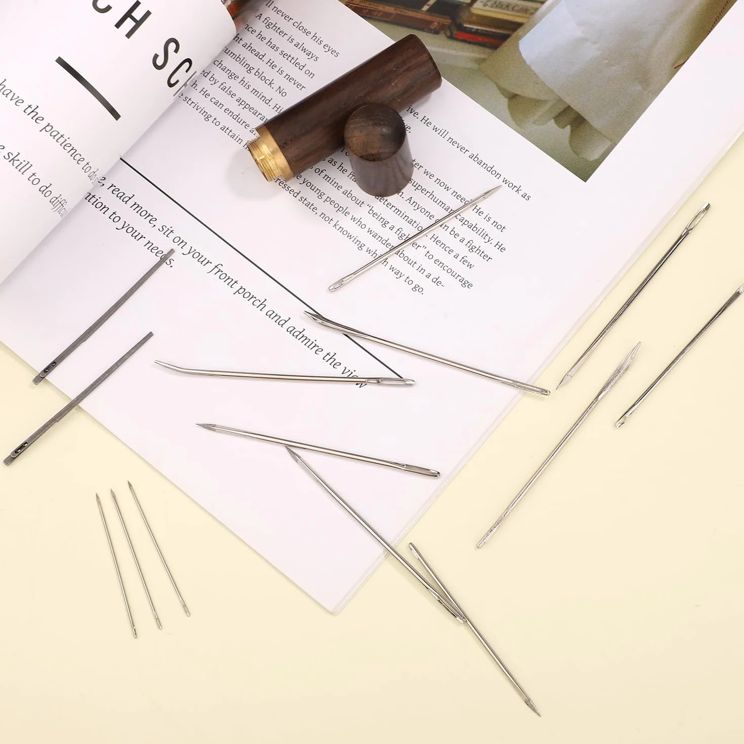 Aghi da Cucito per Pelle 15pz Kit Acciaio Cruna Grande Piegato Resistente Custodia Legno Artigianato