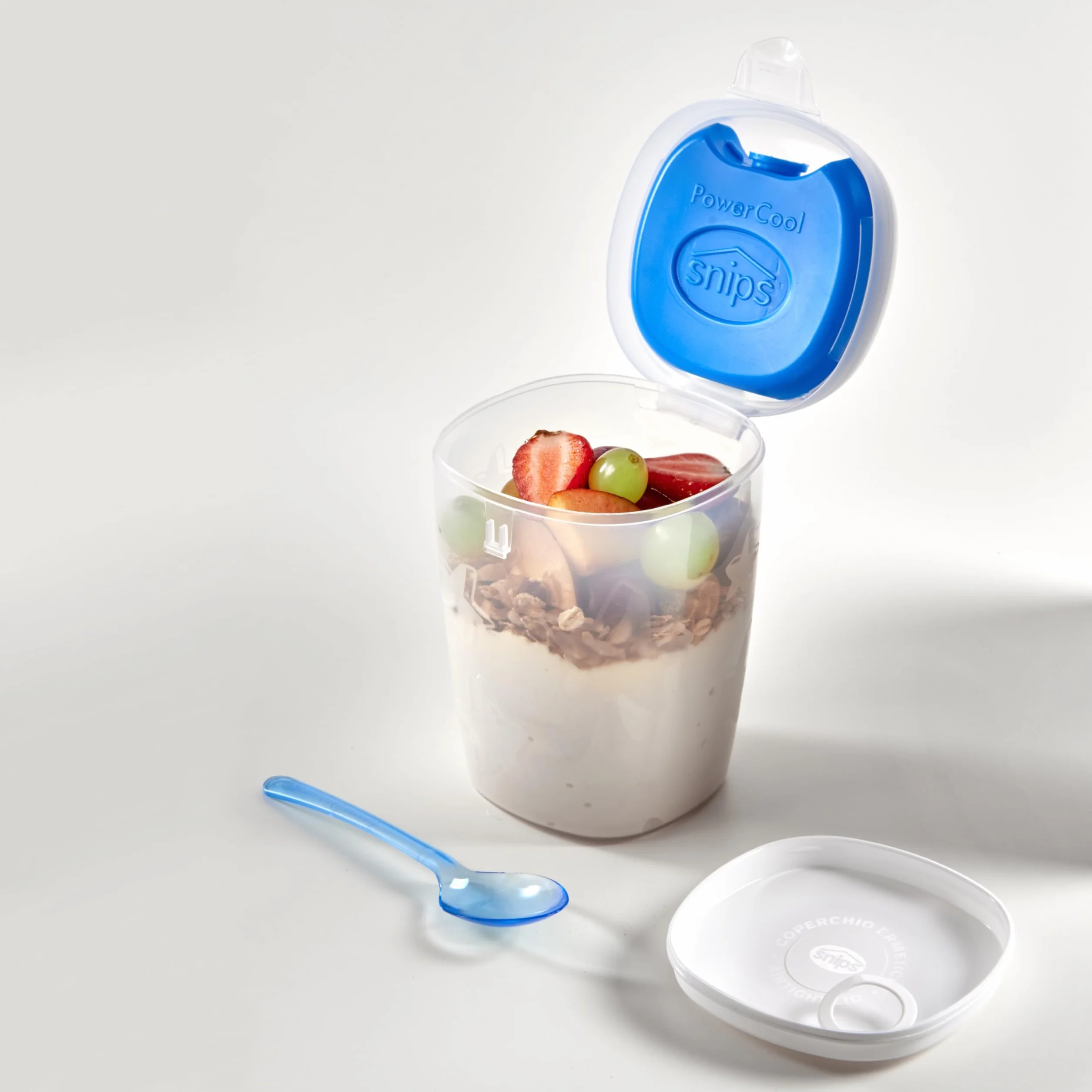 Snips Porta Yogurt Refrigerato con Cucchiaino, Lunch Box, 0,5 LT, Azzurro, Made in Italy, Bpa Free