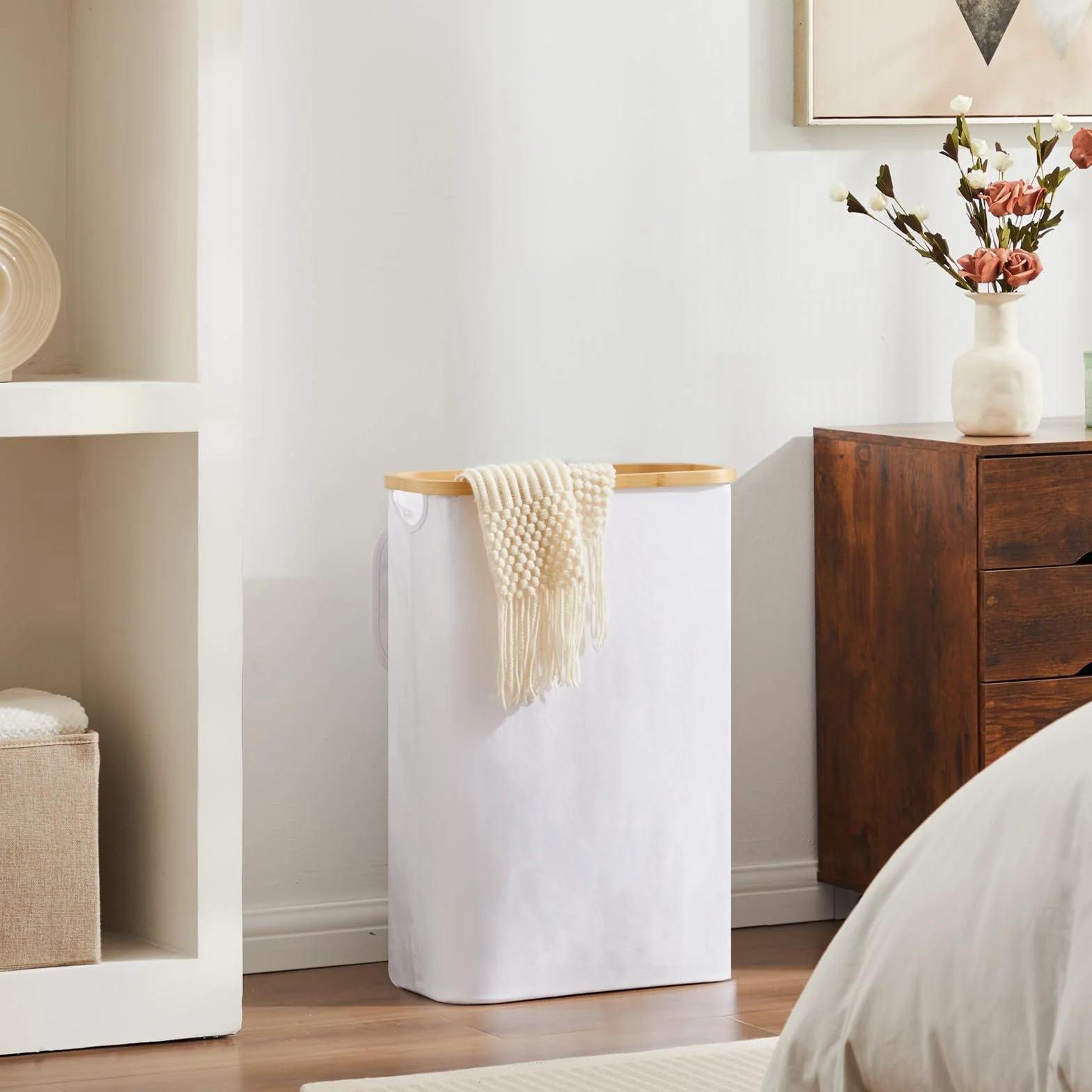 YOUDENOVA - Cesto portabiancheria con coperchio, 48 l, stretto, con sacco grande per la biancheria, pieghevole, in legno di bambù, bianco