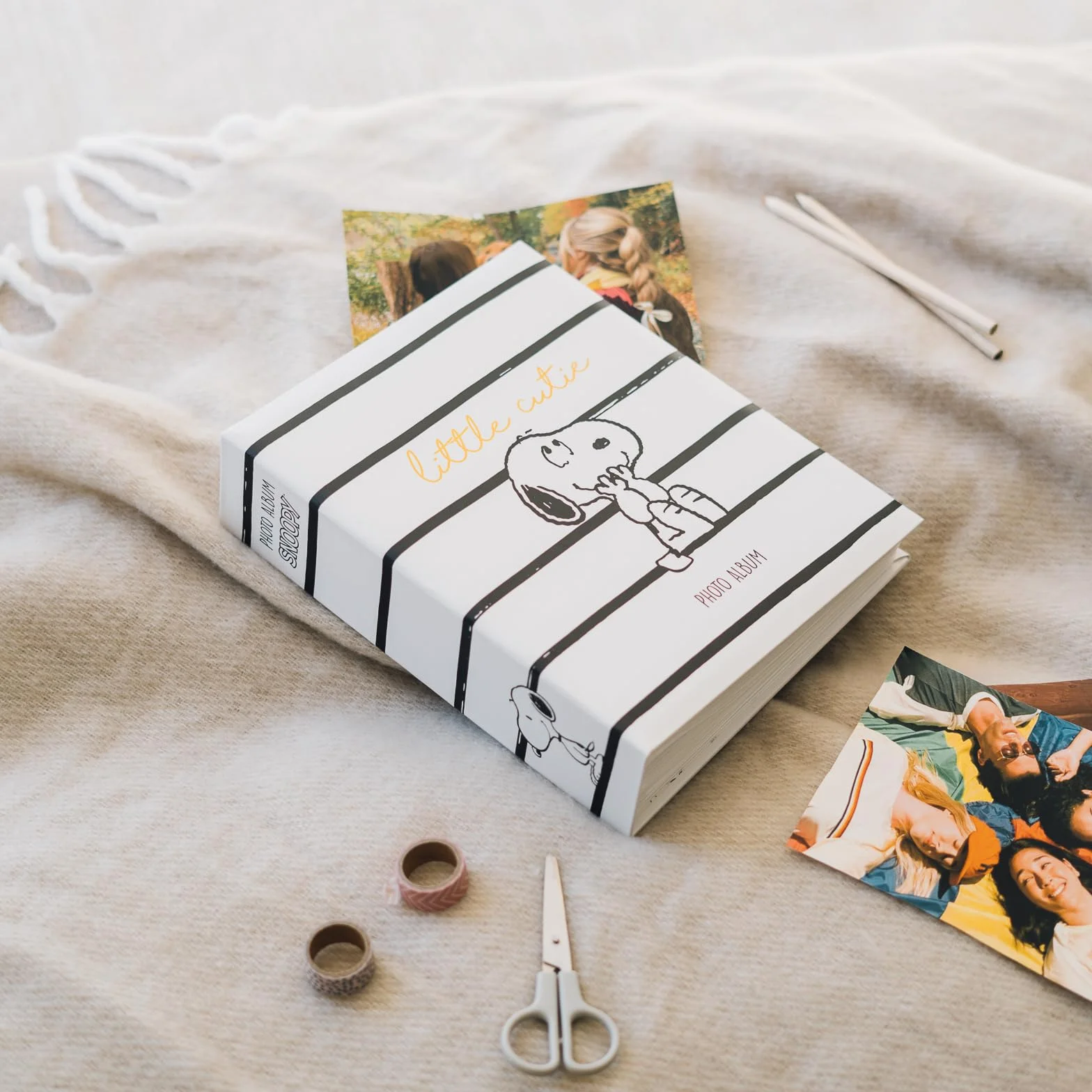 Grupo Erik Album Fotografico Snoopy Peanuts - Album Foto 13x20 cm con 304 Tasche Copertina Rigida e Compatibile con Foto 10x15, 13x18 o 13x19 | Snoopy Gadget