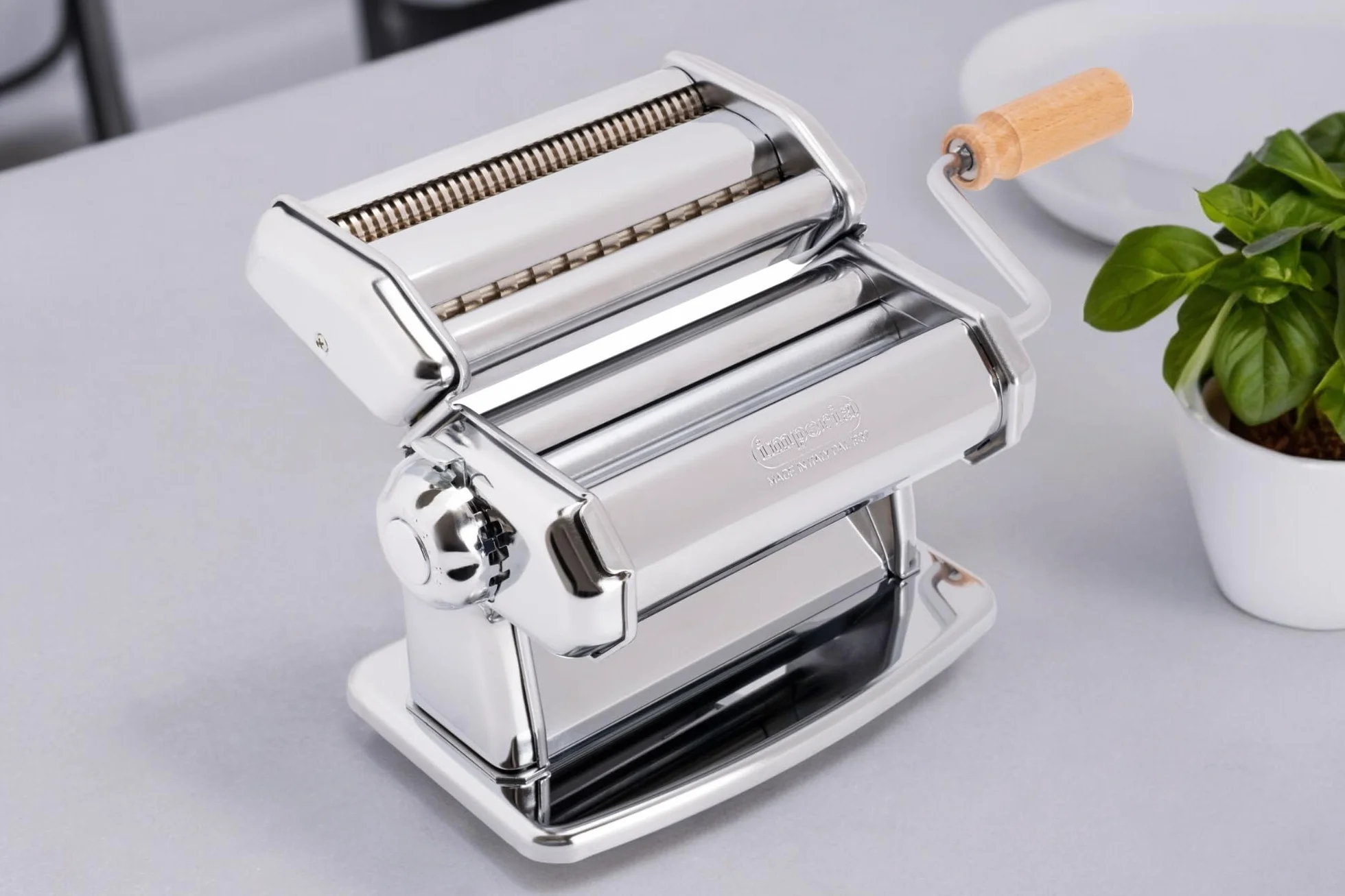 Imperia IPASTA Linea Macchina per la pasta fresca in acciaio sfogliatrice manuale cromata