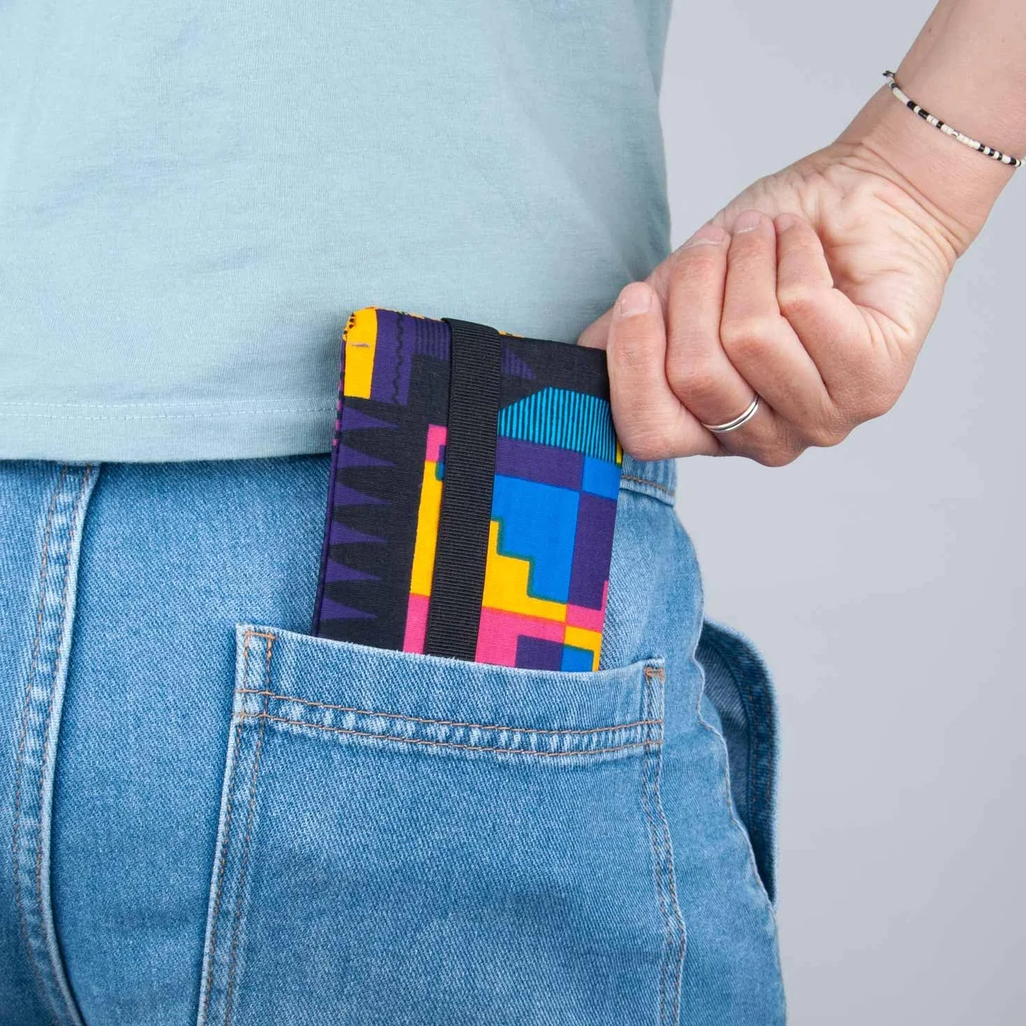 Porta Tabacco e Portafoglio Compatto con Doppia Cerniera – Astuccio Portatabacco Fantasia Africana Colorata con Scomparti per Cartine, Filtri, Accendino, Carte e Contanti