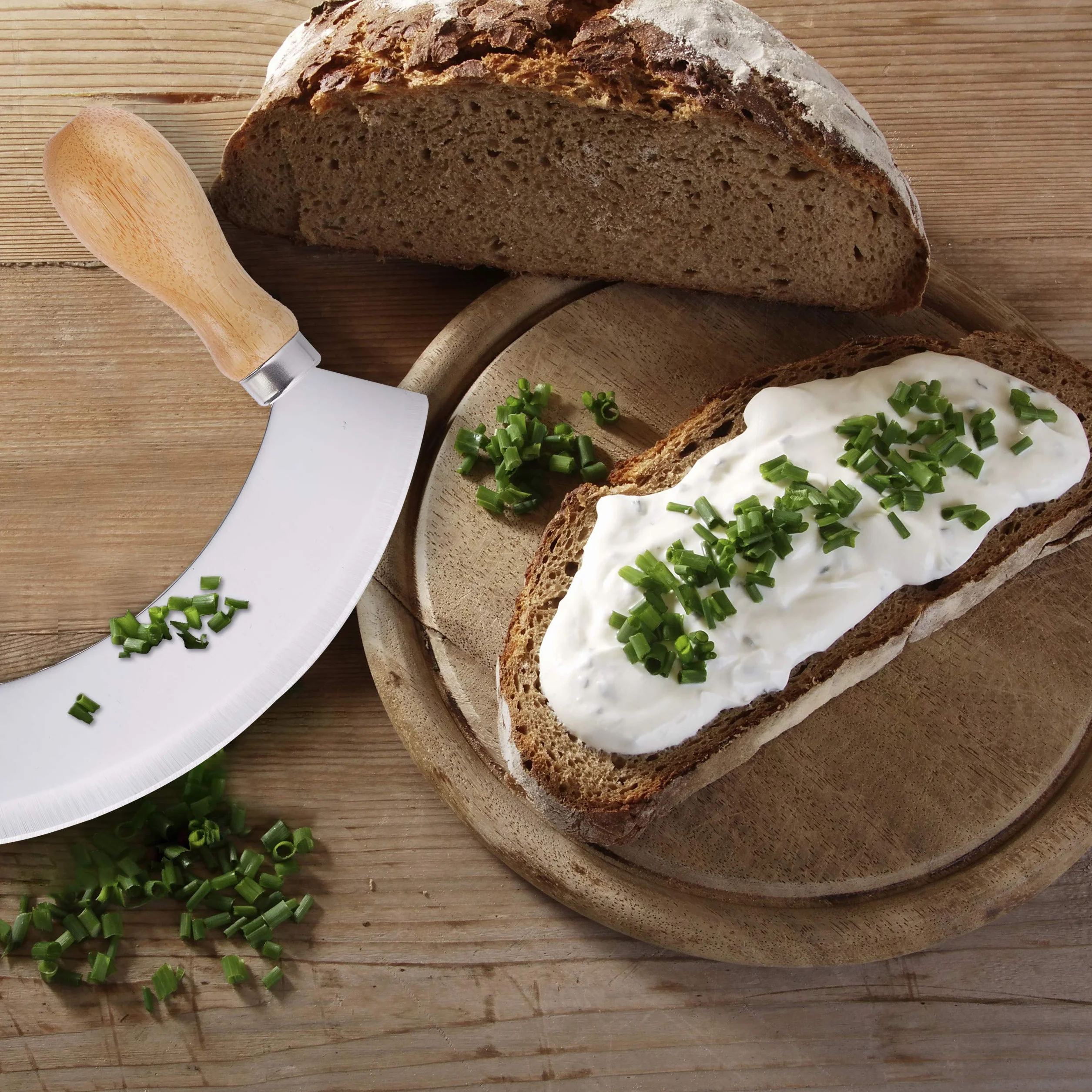Relaxdays Coltello a Dondolo con Tagliere, per Erbe Aromatiche Bordo Rialzato, Acciaio Inox & Bambù, HxD 2x20, Naturale