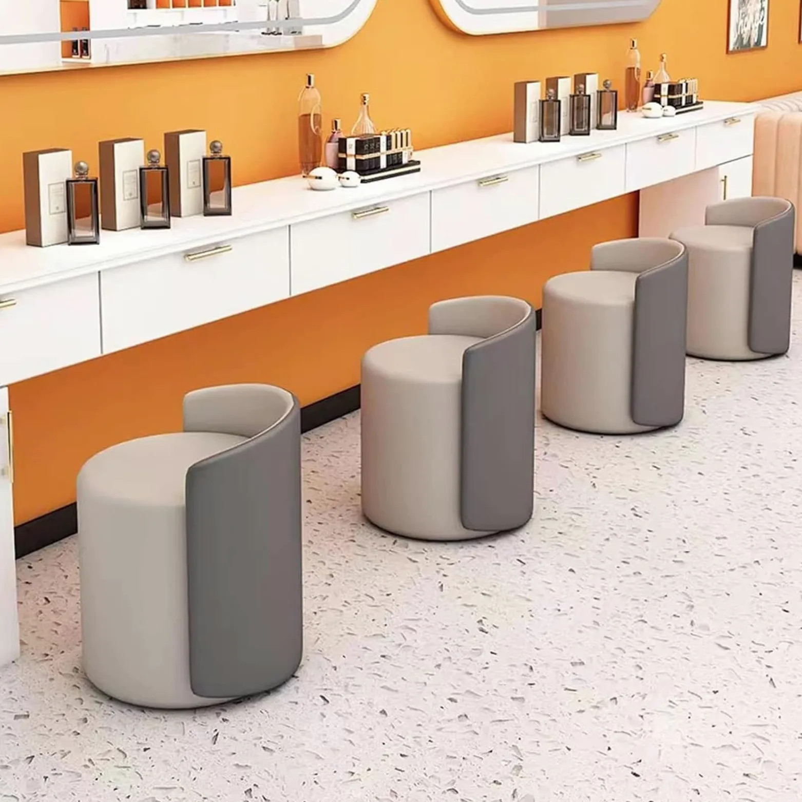Pouf poggiapiedi Tondo, Sedia Vanity per Sala Trucco Poltrona da Salotto e Camera da Letto Poltroncina per Salotto con Seduta Morbida Imbottita 37 * 55 * 44cm,off White