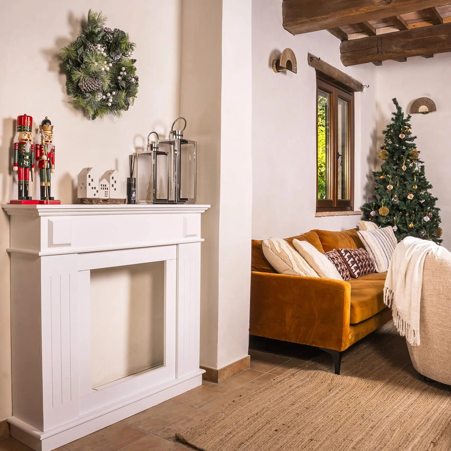 Rebecca Mobili Cornice decorativa caminetto, decorazione camino bianca, di legno, stile tradizionale, per soggiorno - Misure 100 x 109 x 26 cm (HxLxP) - RE4800