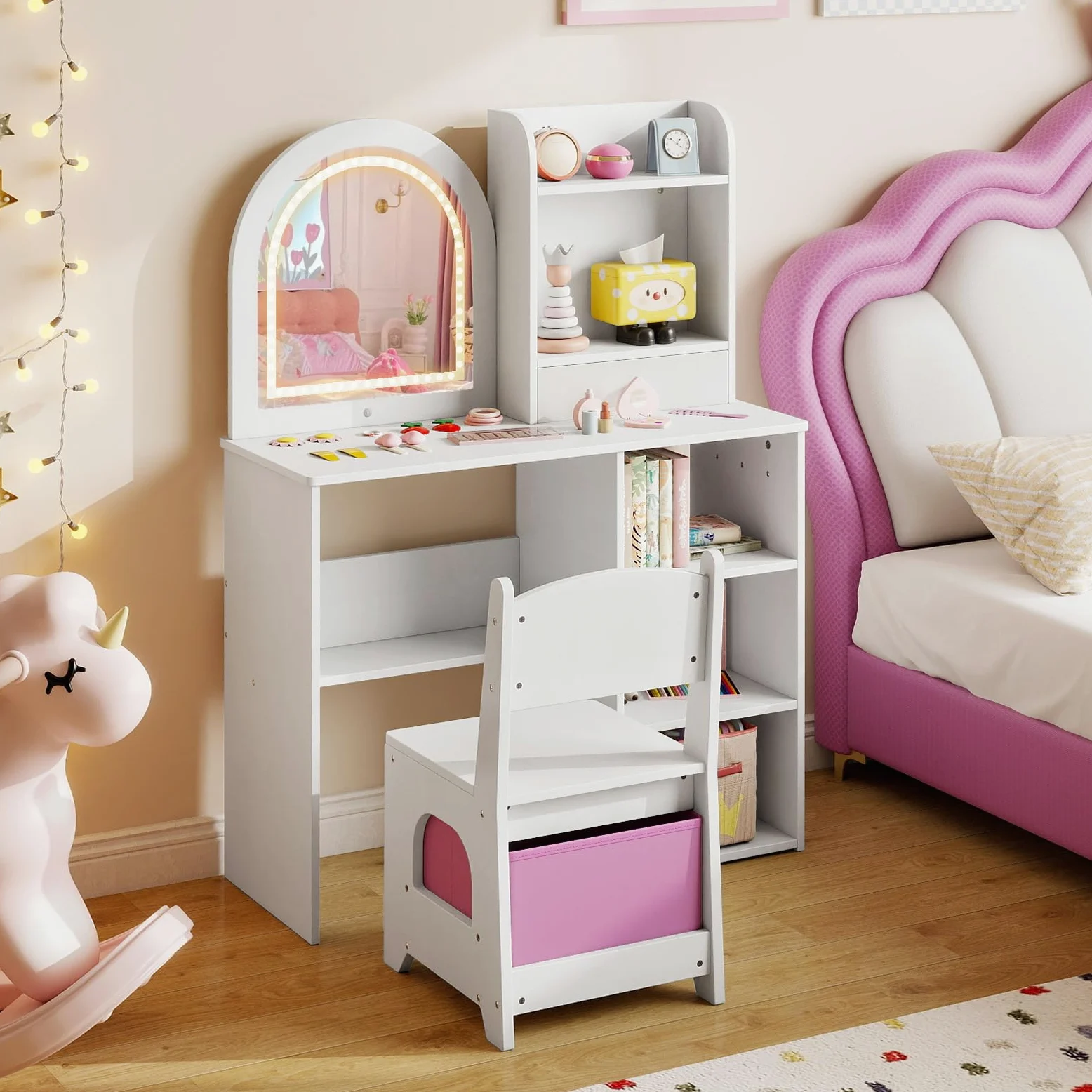 COSTWAY Toeletta Trucco per Bambina con Sgabello, Tavolo Trucco in Legno con Specchio Luci LED, Ripiani Aperti, 3 Ganci e Cassetto, Set Mobile da Principessa con 5 Giocattoli per 3+ Anni (Bianco)