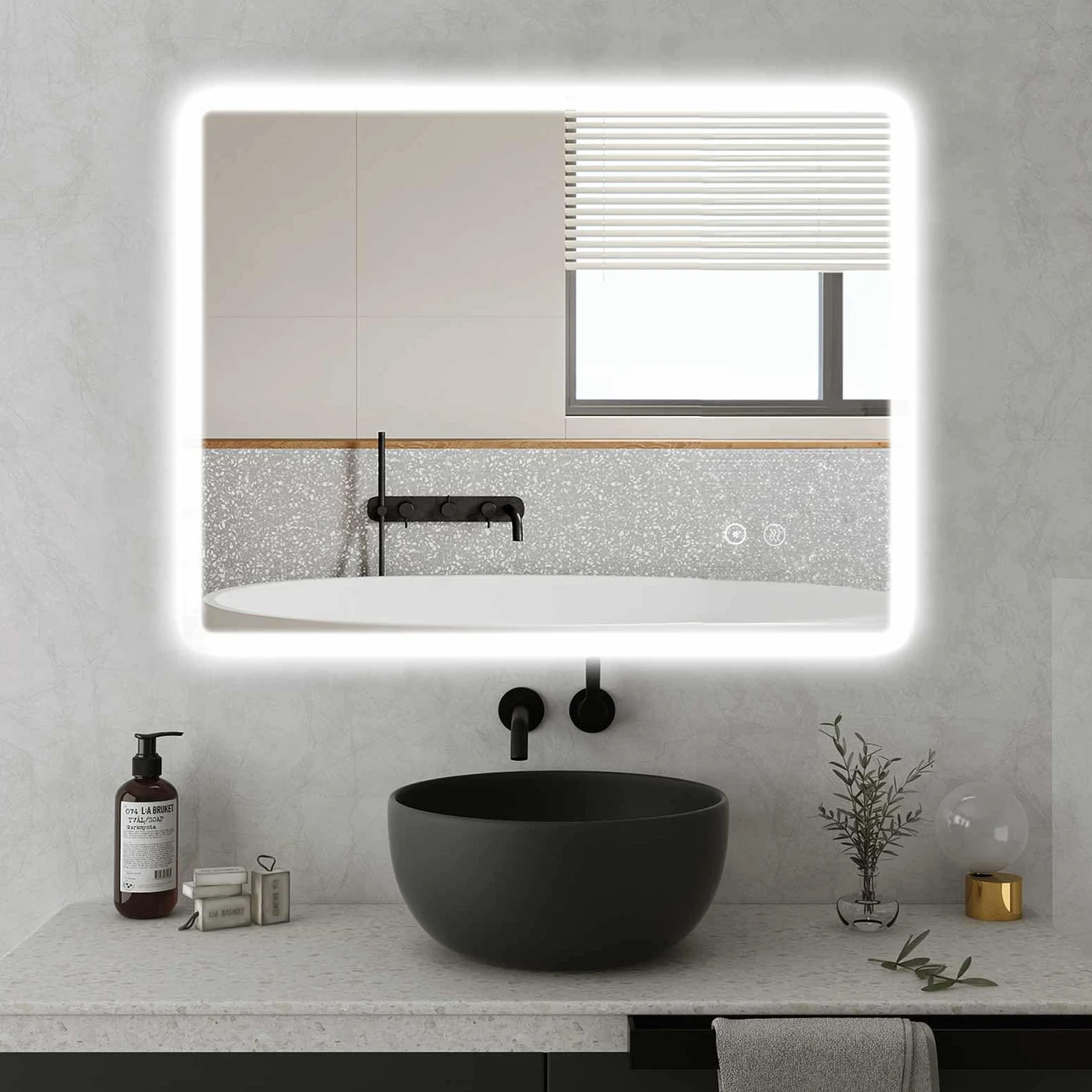 SaniteModar Specchio Bagno LED 70x90 cm | Luminosità regolabile, luce tre colori, antiappannamento, IP44, installazione verticale/orizzontale.
