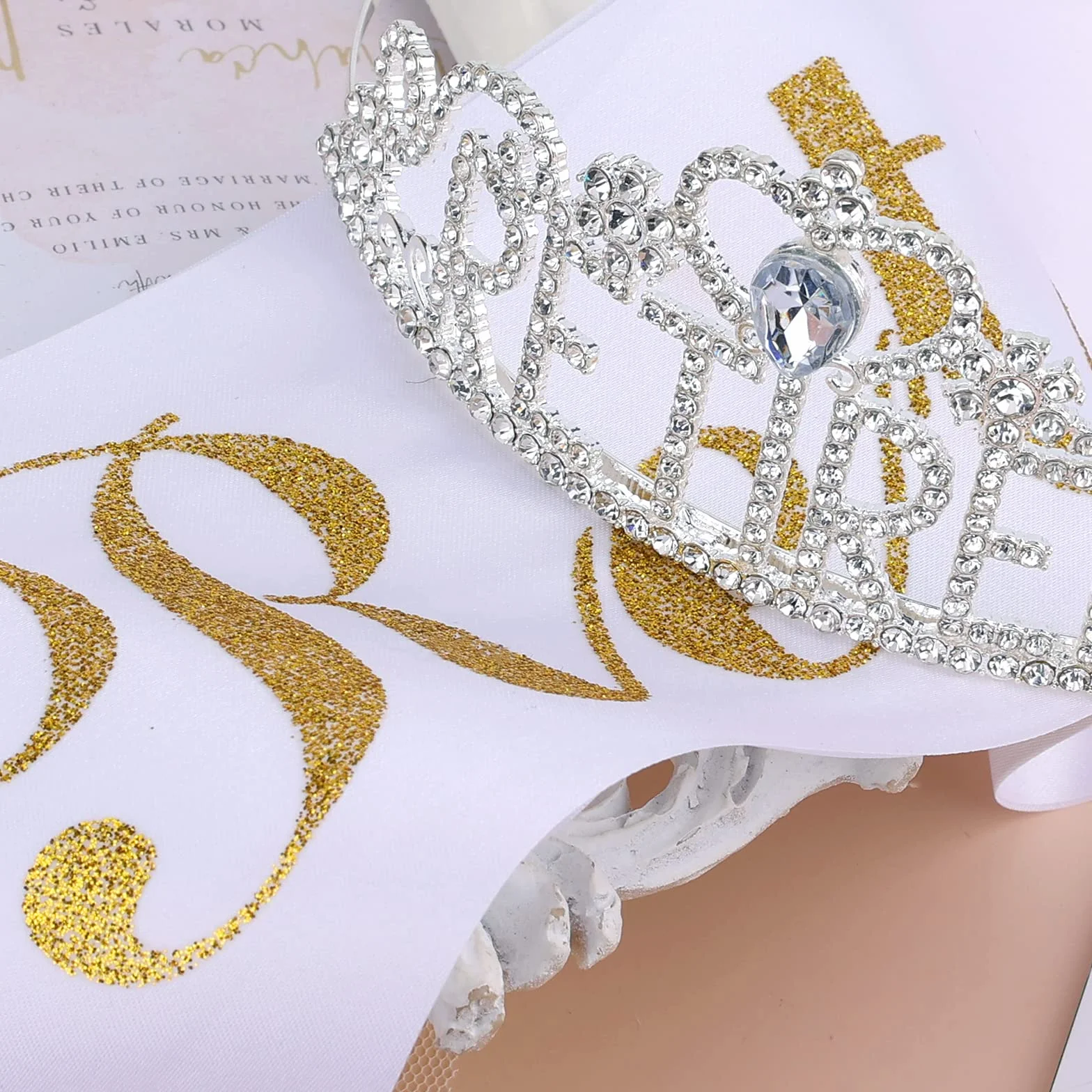 KINBOM 1 Set Corona e Fascia per Pensione, Ufficiale Glitterati Corona Strass per Pensione e Fascia per Pensione Decorazioni per Feste di Pensionamento per Donne (Argento, Bianco, Dorato)
