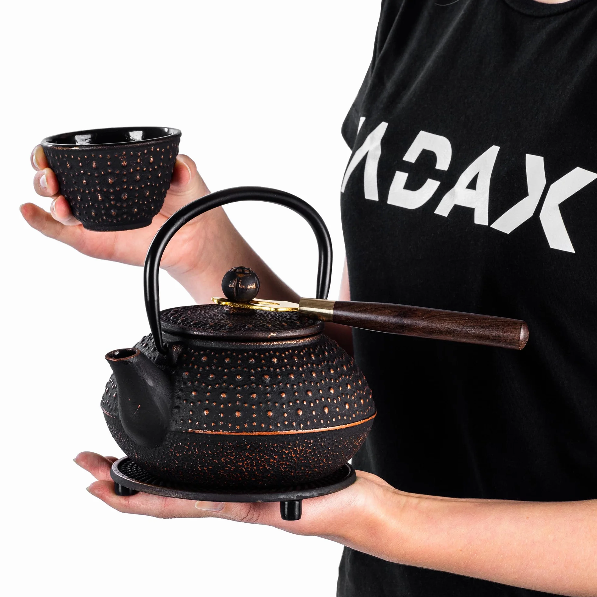 KADAX Bollitore in Ghisa con Tazze, Servizio da Tè Giapponese Tradizionale, Set con Filtro a Rete e Teiera con Manico Robusto (Nero)