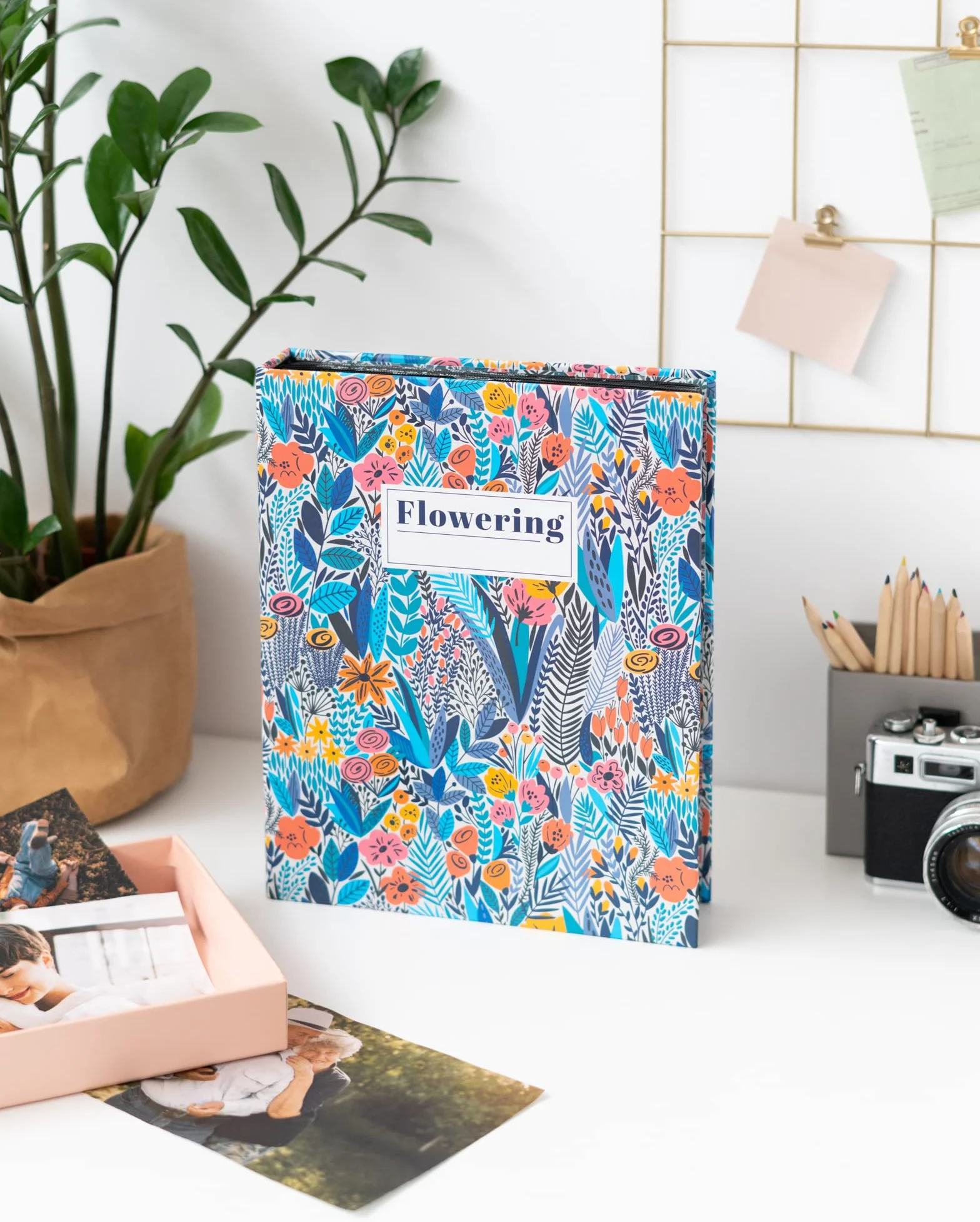 Grupo Erik Album Fotografico a Fiori - Album Foto 13x20 cm con 200 Tasche, 2 per Pagine,Con Copertina Rigida e Compatibile con Foto 10x15, 13x18 o 13x19
