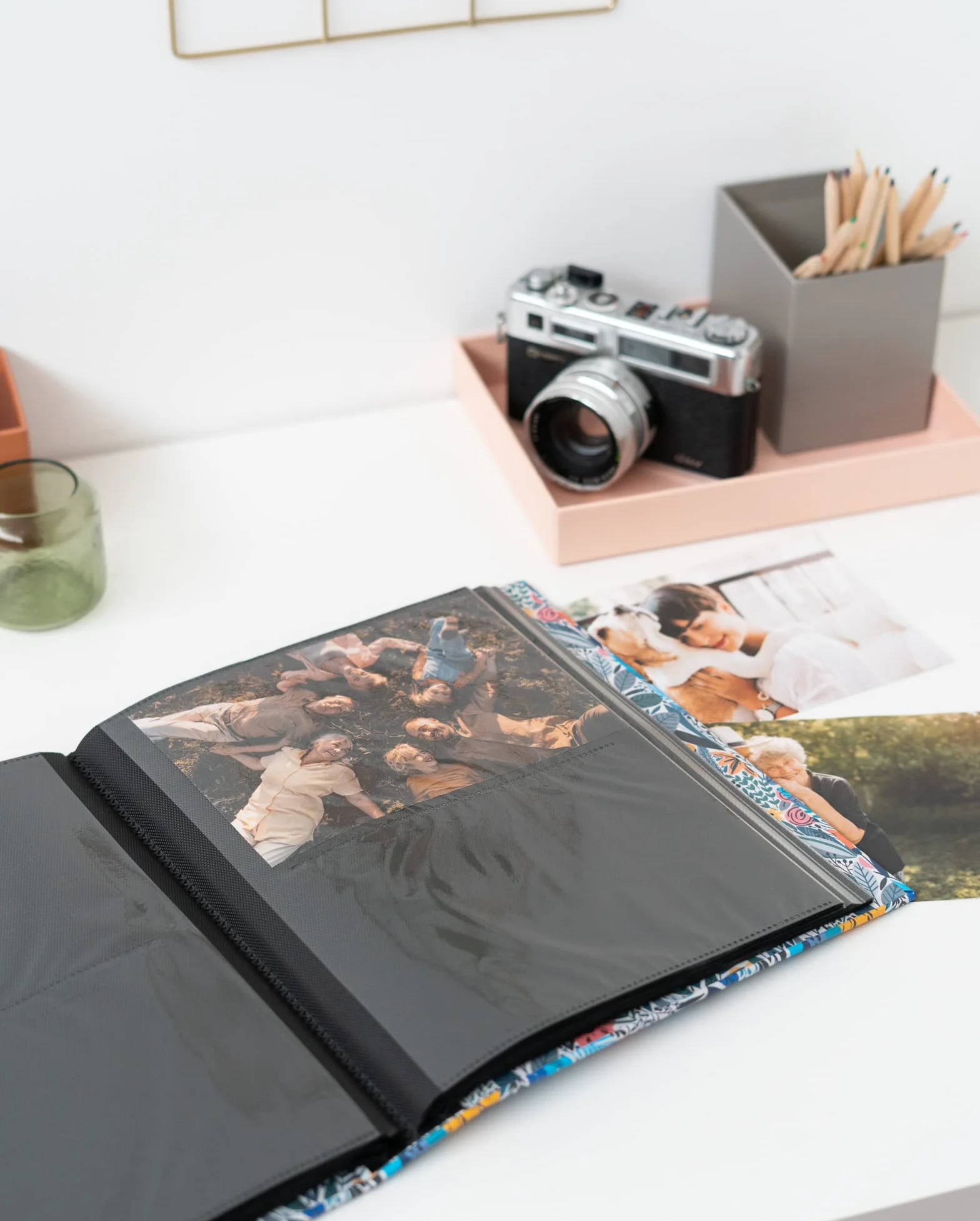 Grupo Erik Album Fotografico a Fiori - Album Foto 13x20 cm con 200 Tasche, 2 per Pagine,Con Copertina Rigida e Compatibile con Foto 10x15, 13x18 o 13x19