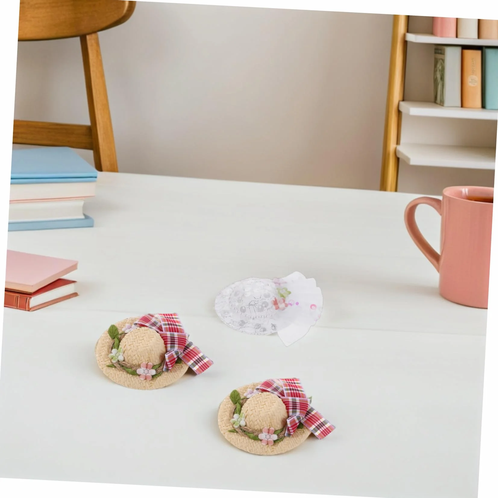 Iplusmile Mini Cappelli Di Paglia Intrecciati Fatti a Mano Con Fiocco Di Pizzo Set Da 10 Pezzi Per Decorazione Miniatura Bambole Casa Feste E Giochi Creativi Cowgirl