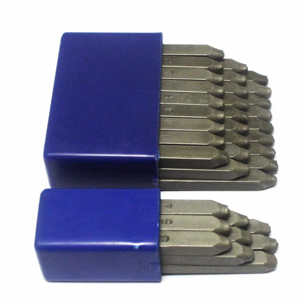 Set di timbri con numeri e lettere (36 punzoni, A-Z e 0-9), in acciaio al carbonio temprato di grado industriale, 1,5 mm