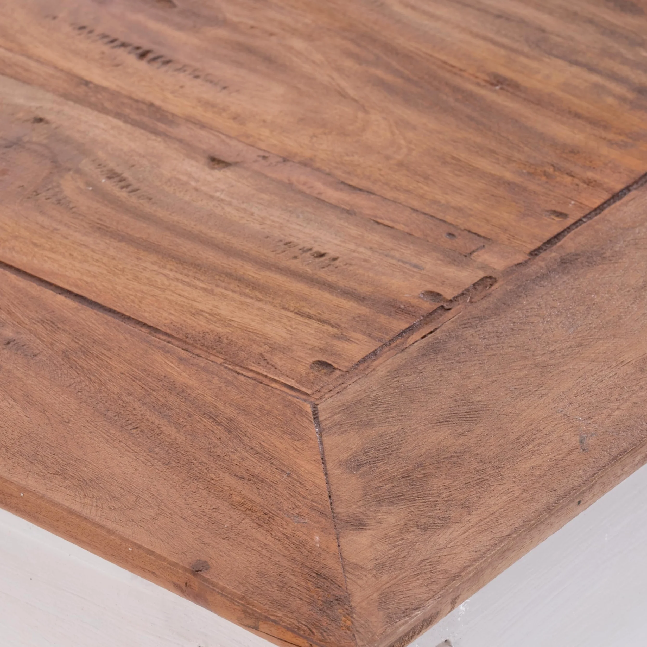 Tavolino da salotto in legno di mogano riciclato, design Opium East, 100 x 60 x 41 cm (larghezza x profondità x altezza)