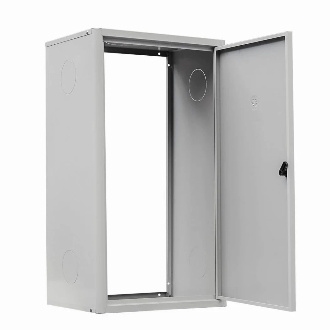 Copricaldaia da Esterno e Interno in Lamiera Preverniciata Bianco-Grigio SP. 6/10 – Dimensioni 120x70x53cm – Con Kit di Montaggio, QR code per Istruzioni e Pellicola Protettiva – Dotato di chiave