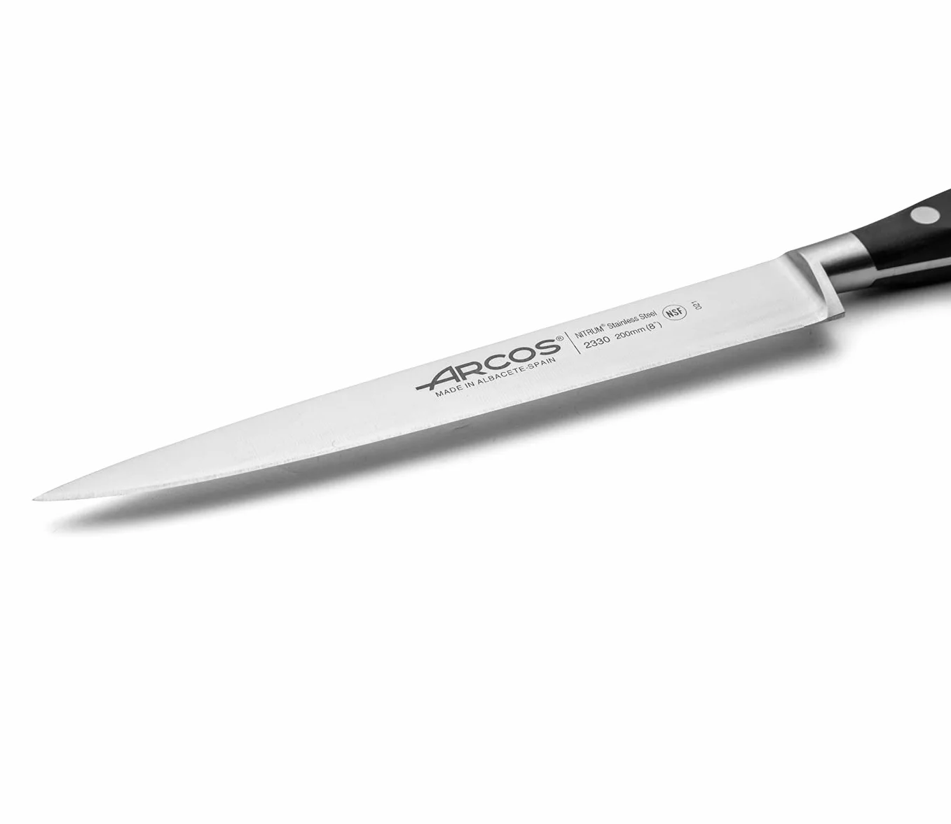 Arcos Coltello per Filettare con Lama in Acciaio Inossidabile Nitrum 200 mm – Manico Ergonomico in Poliossimetilene POM, Ideale per Filettare Carne e Pesce – Nero, Serie Riviera