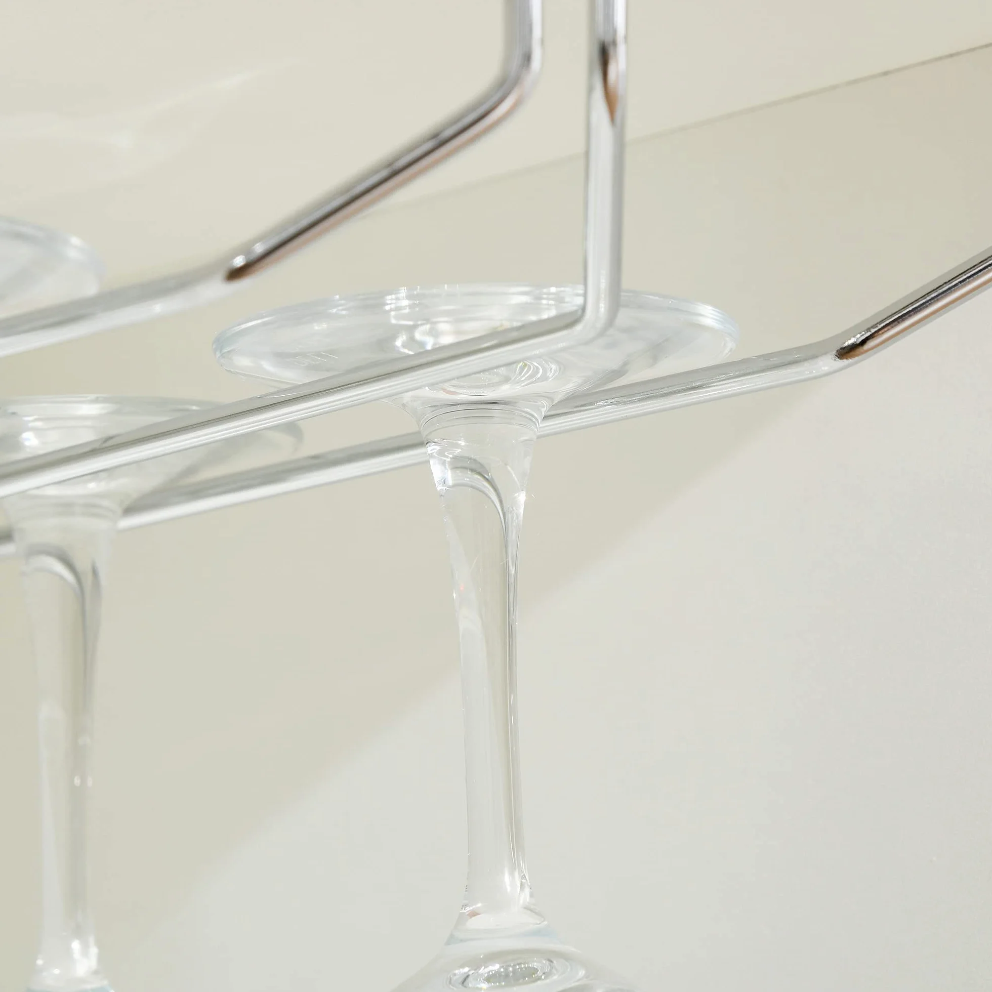 HOMCOM Mobile Portabottiglie per 20 Bottiglie, Porta Vini con Anta in Vetro, Cantinetta Portabottiglie con Porta Calici e Armadietto, 80x36x85 cm, Bianco