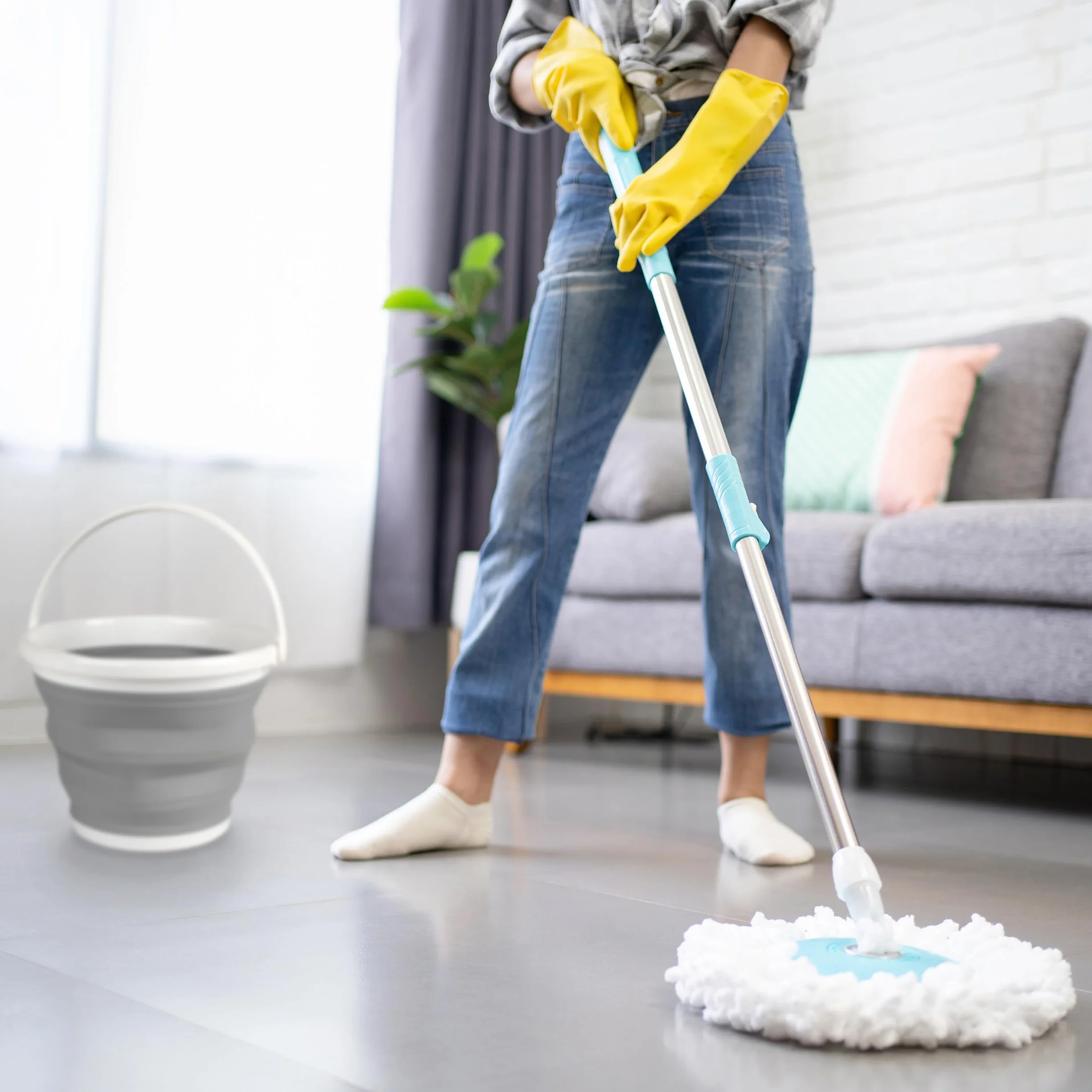 Beldray LA028495GRY Secchio Pieghevole - Vasca Pieghevole Per Stoccaggio Compatto, Uso Interno/Esterno, Pulizia Auto, Plastica Facile Da Pulire Con Maniglia, 10 L, Grigio