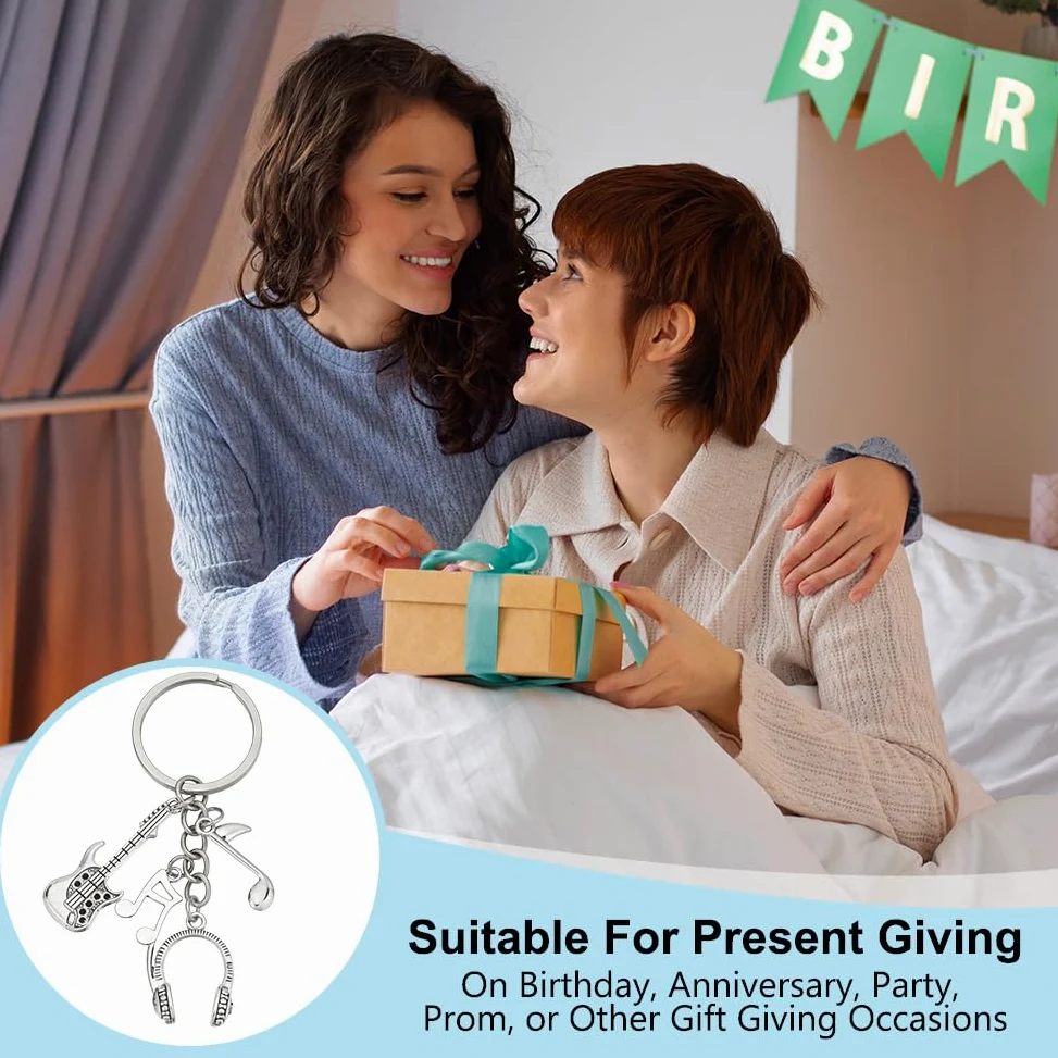 OLYCRAFT 24 Set Portachiavi a Tema Musicale con Chitarra Cuffie Note Musicali Portachiavi con Ciondoli Strumenti Musicali con Card Bustina in Organza per Musicisti Coro Decorazioni per Feste in Casa