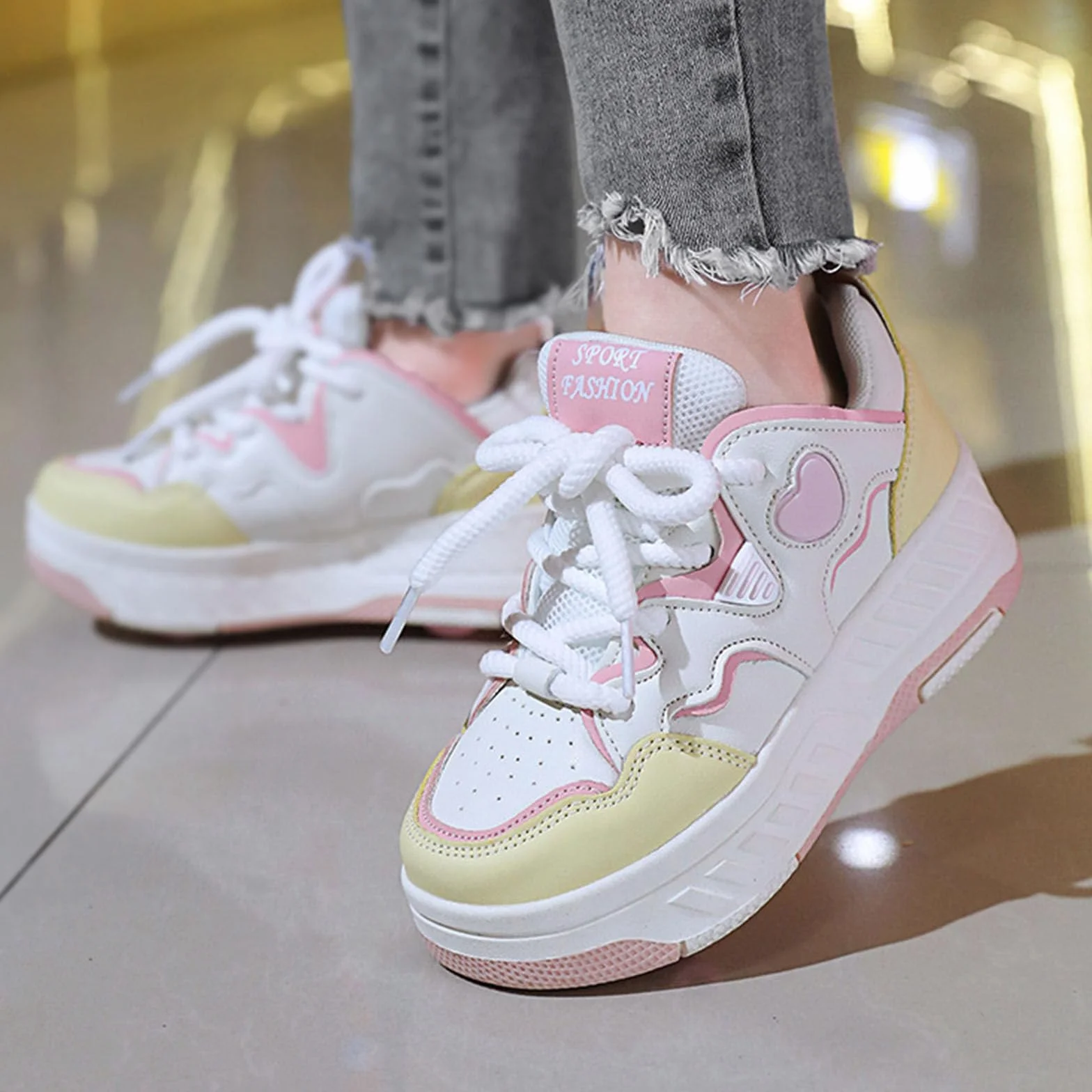 Surwin Scarpe con Rotelle Bambino 2 in 1 Sneaker Cuore d'Amore con Ruote Unisex Traspirante