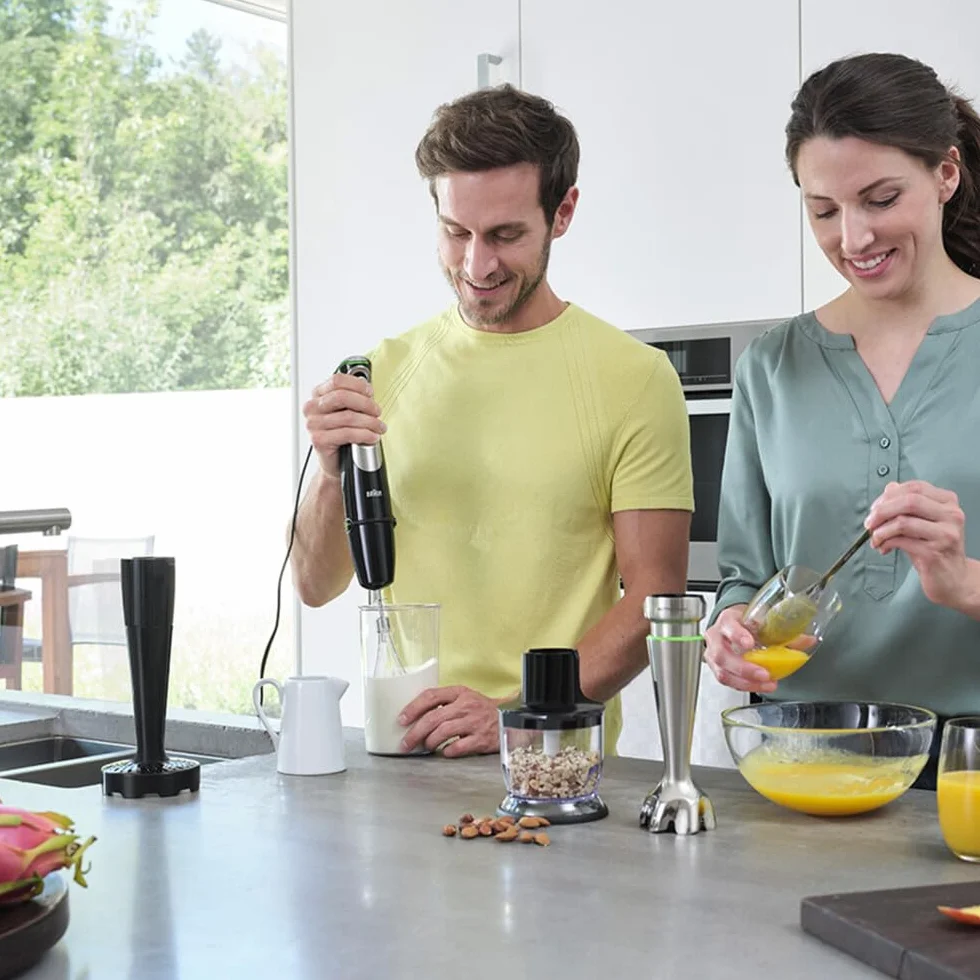 Braun MultiQuick 9 - Frullatore a Immersione Anti Splash, Selezione di Velocità Precisa, Active PowerDrive, Frullatore a Caraffa, Tritatutto, Bicchiere 600 mL, 1200W, Nero (MQ9147X)